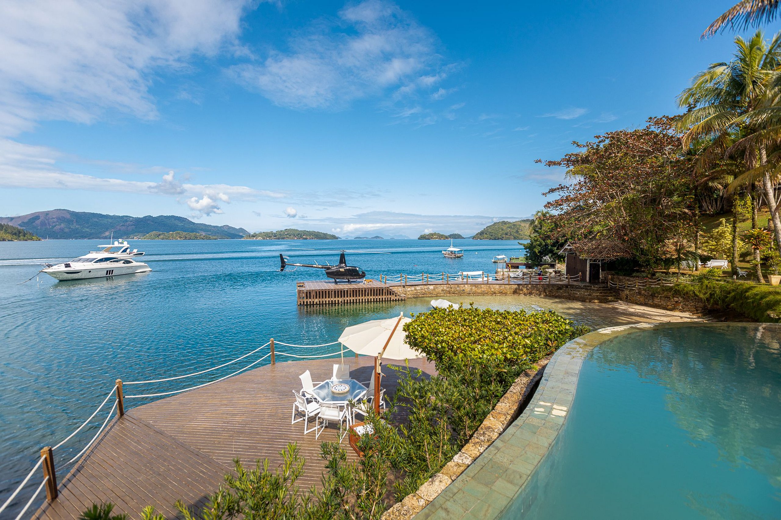 Property Image 1 - Extraordinary Island Villa with Captivating Scenery