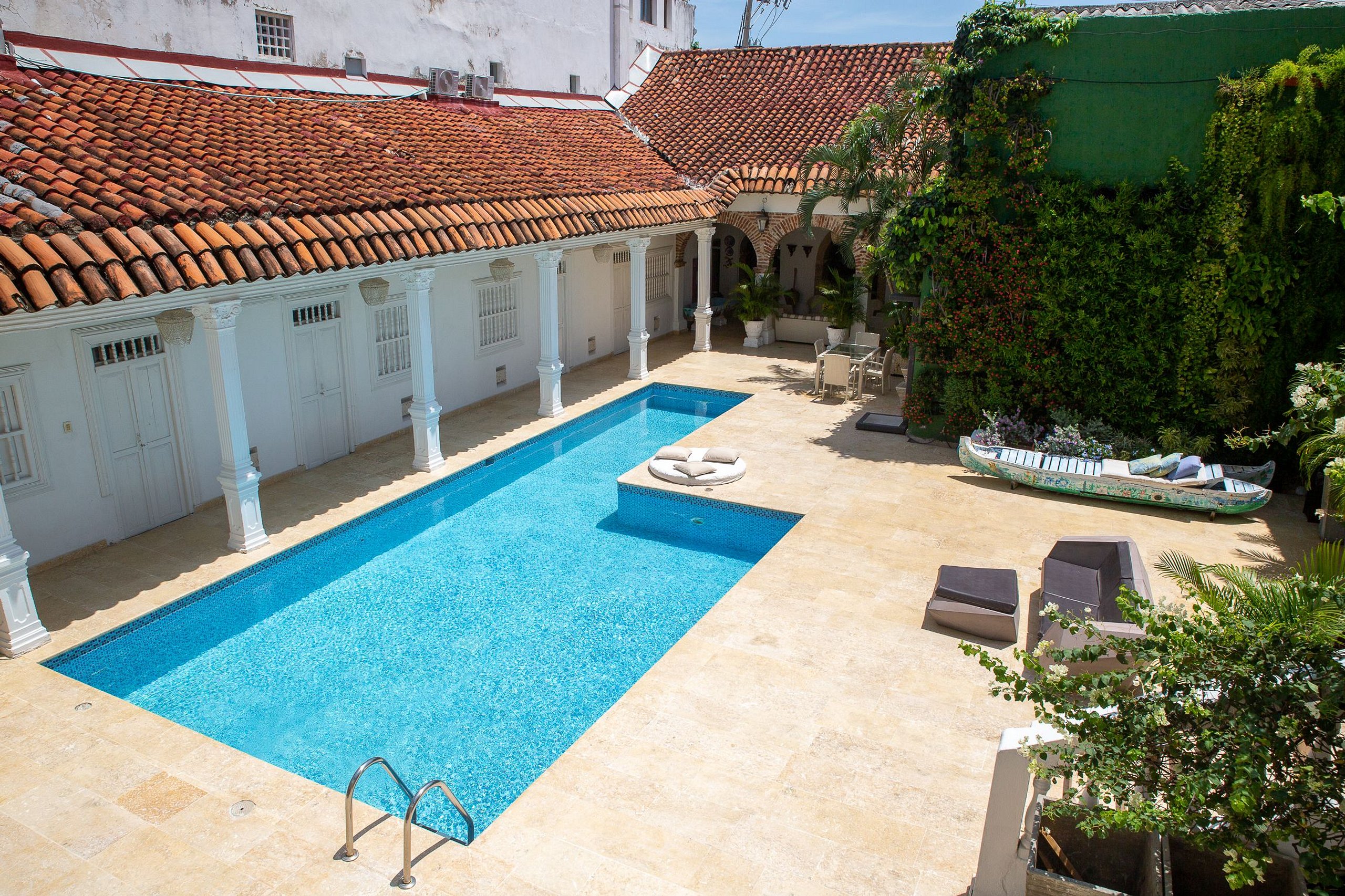 Property Image 1 - Charming eight bedroom colonial villa in Cartagena