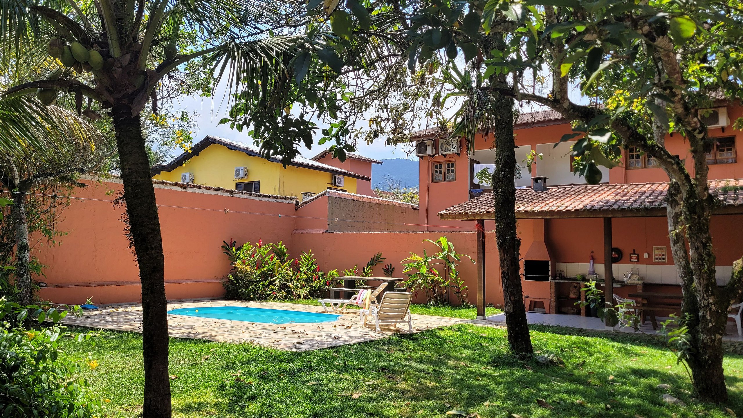 Property Image 1 - Itaberaba Master Ville - Large residence with pool, barbecue and close to the beach in Boicucanga