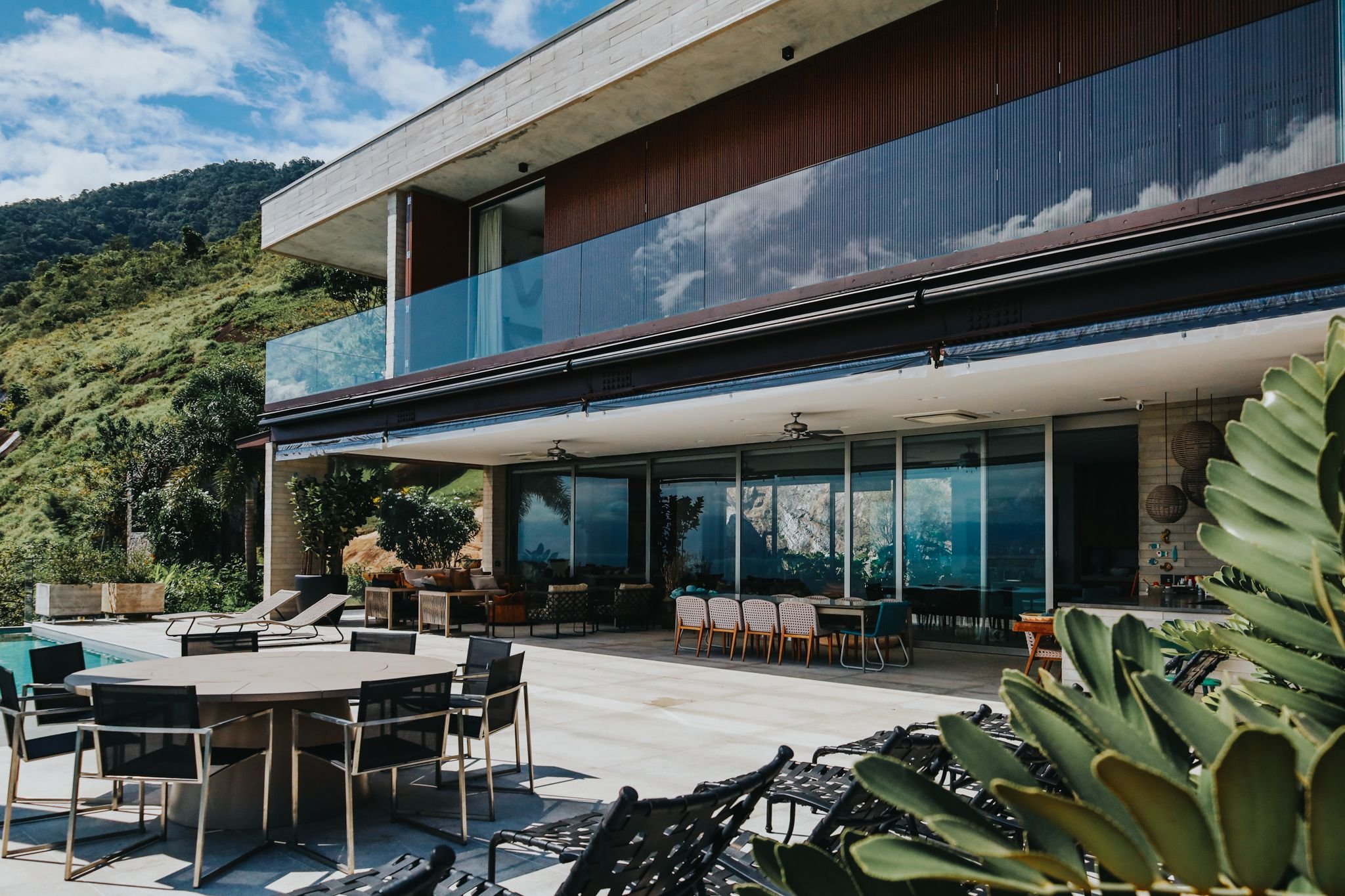 Property Image 1 - Mansion with infinity pool in Ilhabela