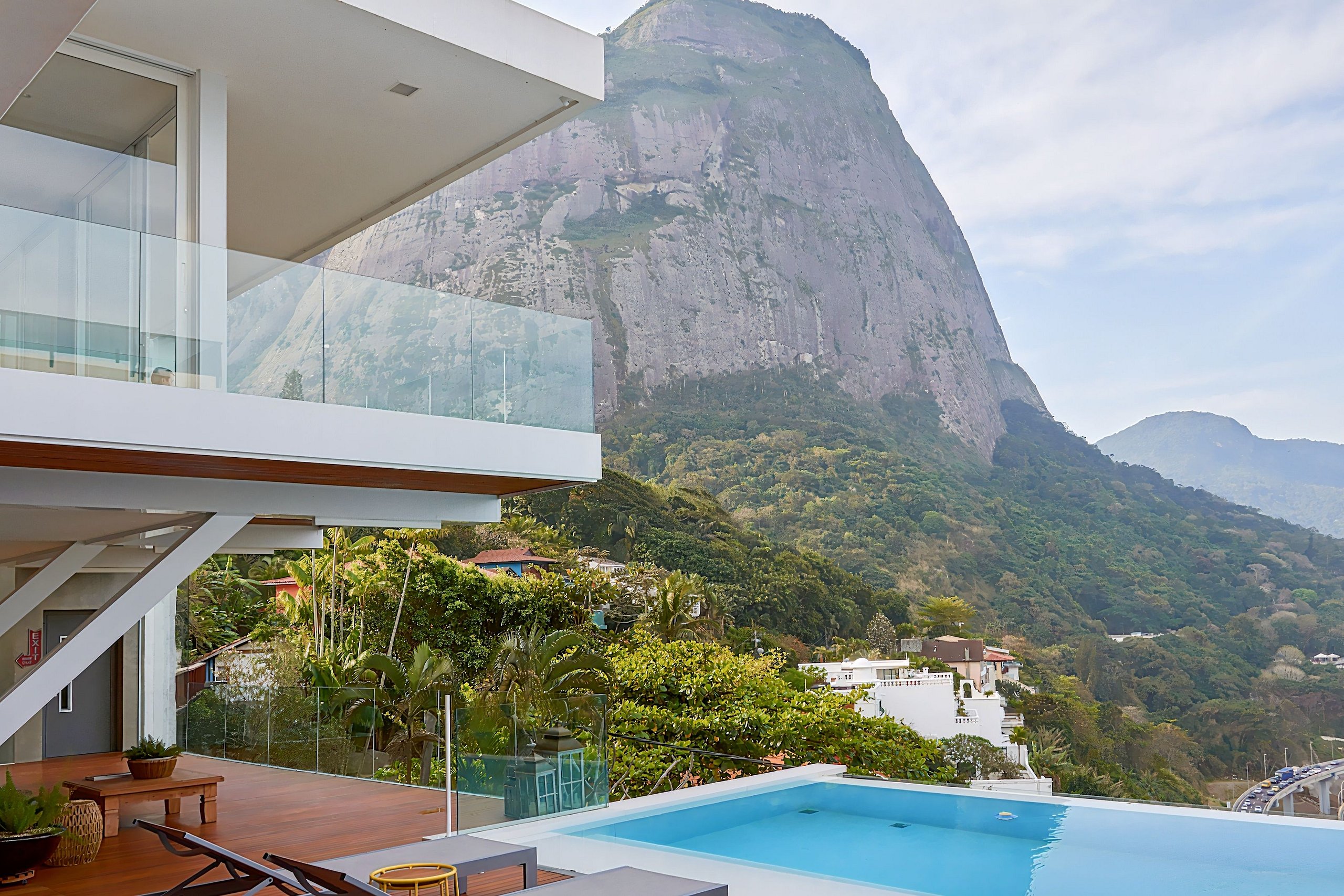 Property Image 1 - Villa with fantastic view of the Morro dois Irmãos