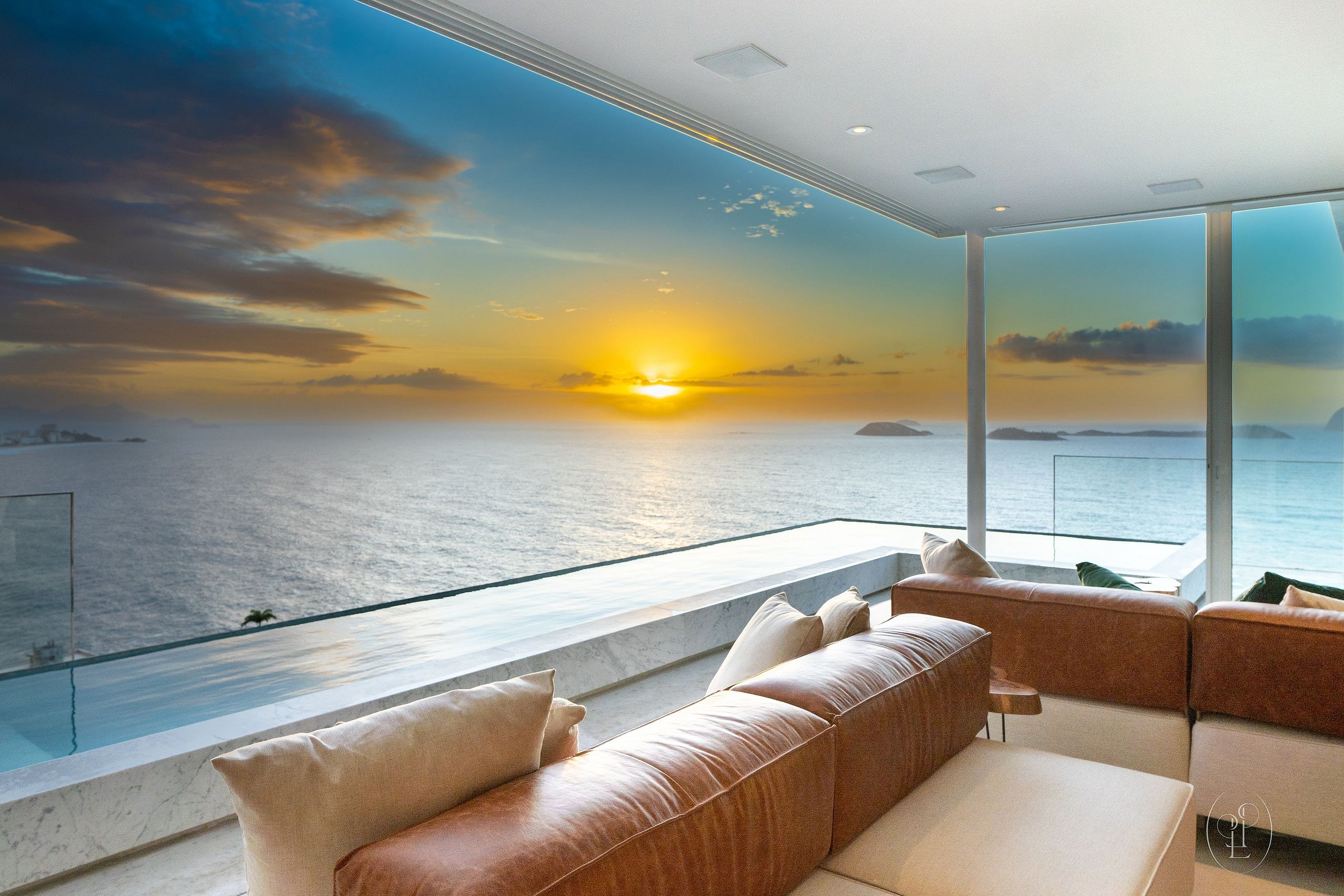 Property Image 1 - Duplex penthouse with infinity pool and panoramic ocean views