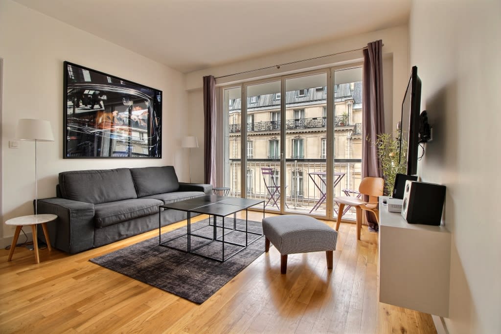 Property Image 2 - Francois Terrace | Chic 3 Bed Apt near Champs Elysees
