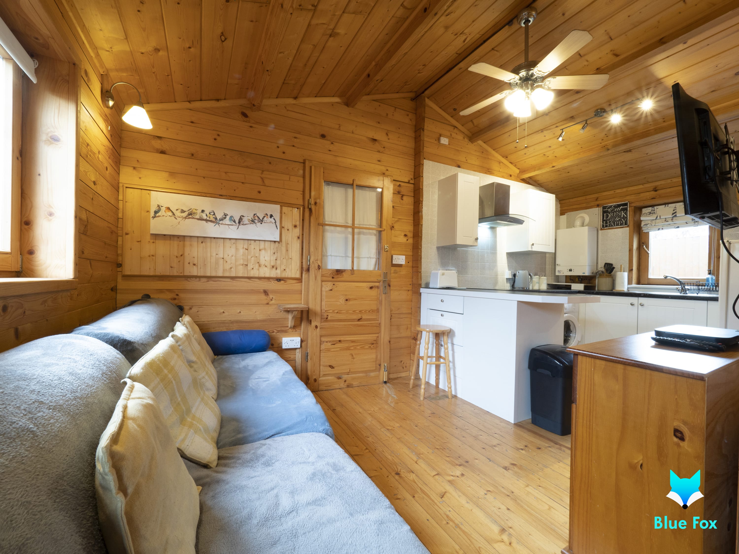 Property Image 2 - Astoria - Secluded Hideaway with sauna and parking