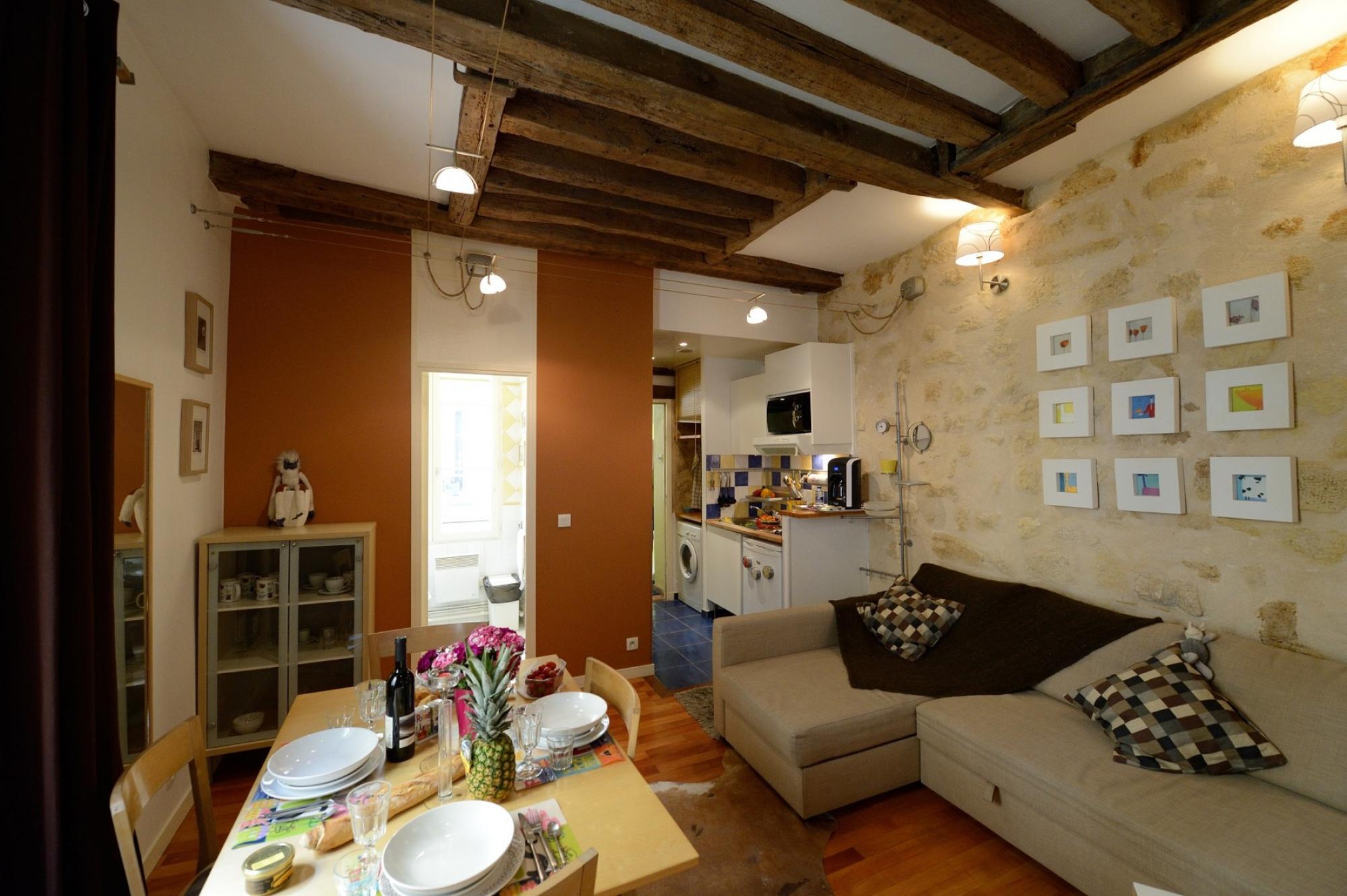 Property Image 1 - Comfy Parisian Flat near the Museums and Trendy Spots