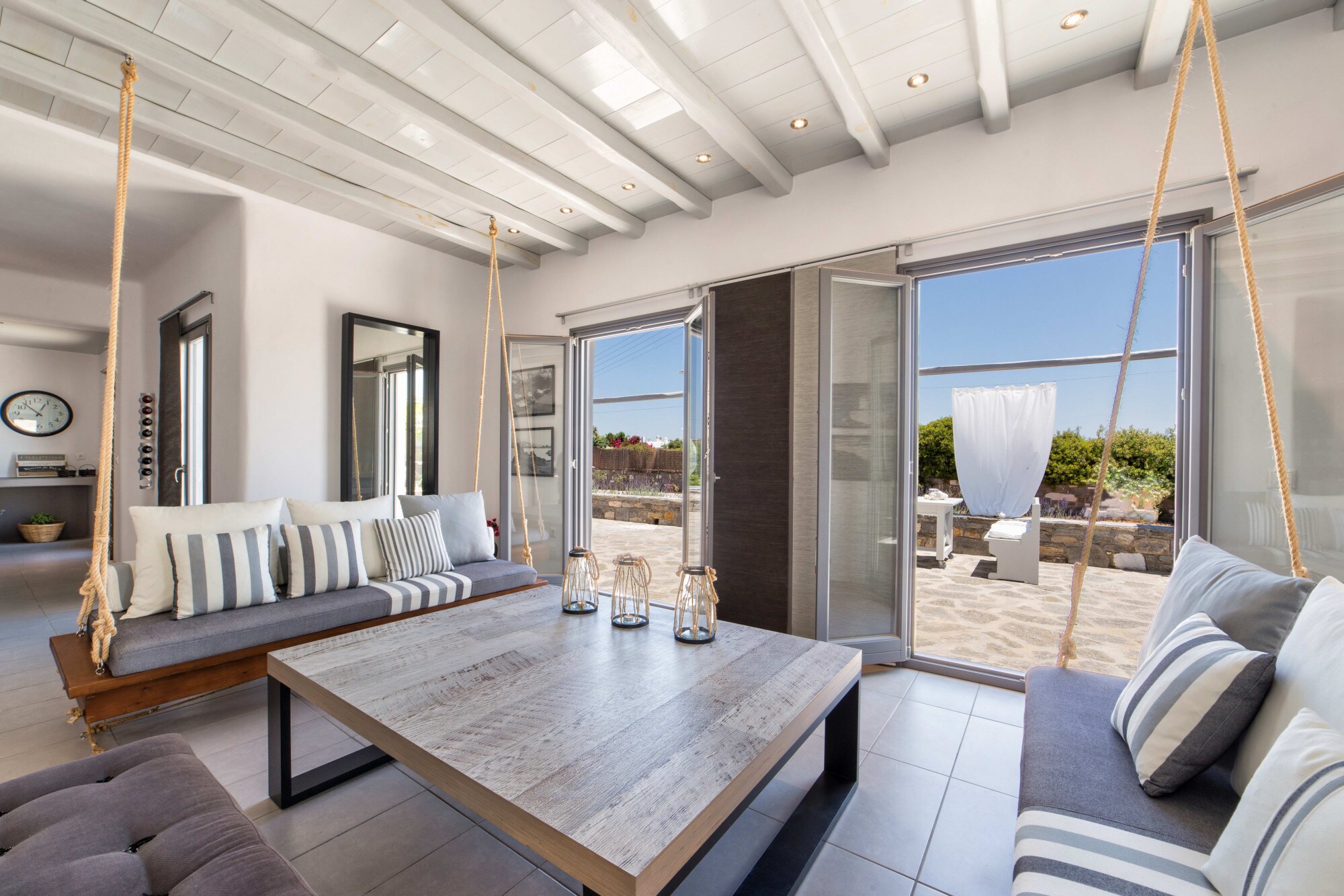 Property Image 2 - Luxury Cycladic 4 Bedroom Villa Near Santa Maria Beach