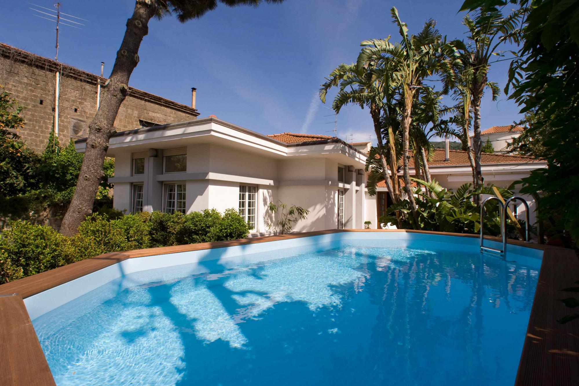 Property Image 1 - Fine Gorgeous Luxury Villa with Pool and Gym