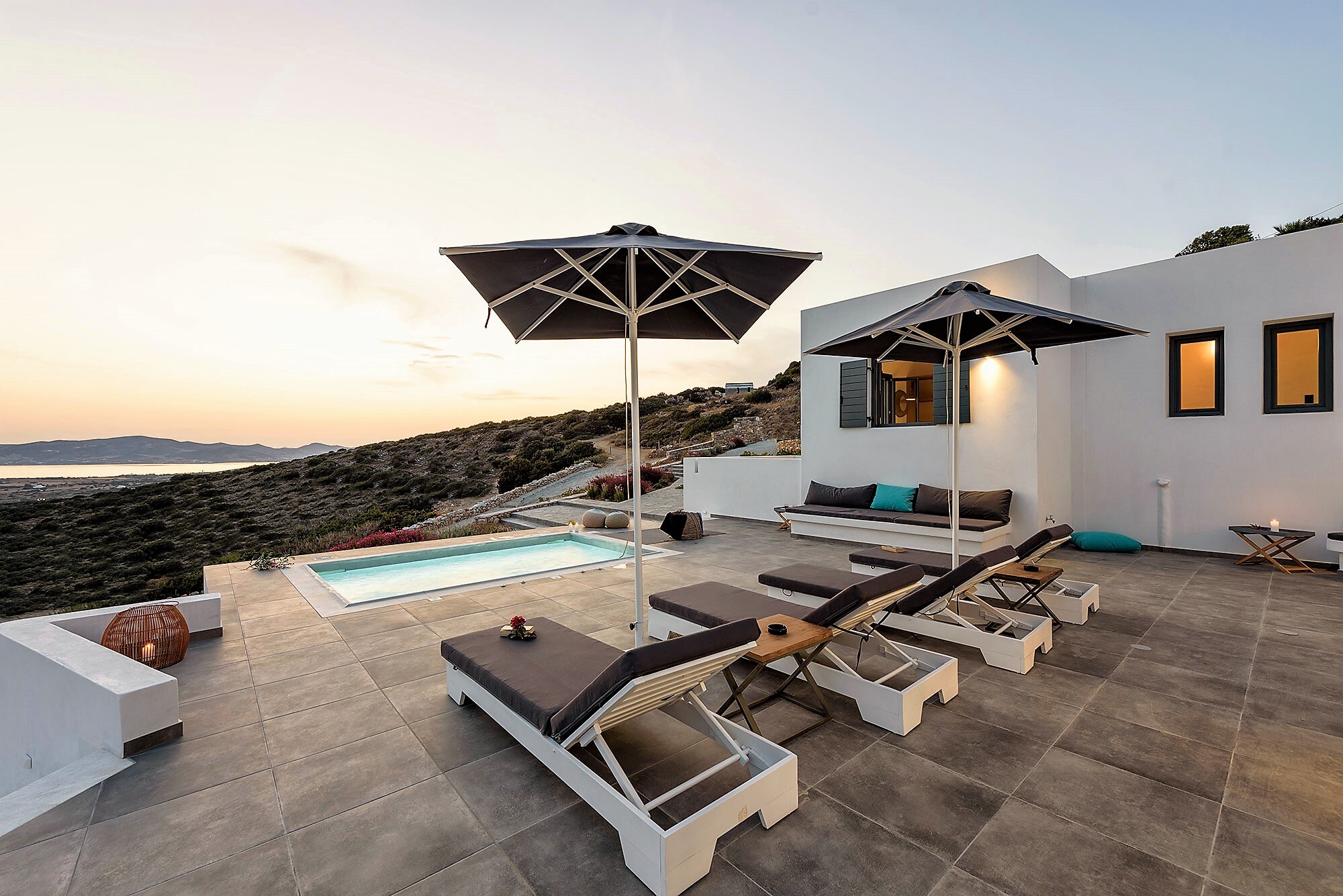 Property Image 2 - Elegantly Designed 5 Bedroom Villa Overlooking Aegean Sea in Paros