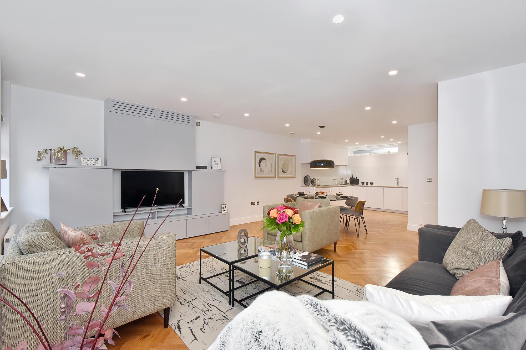 Property Image 2 - Outstanding Smart Apartment close to Bond Street