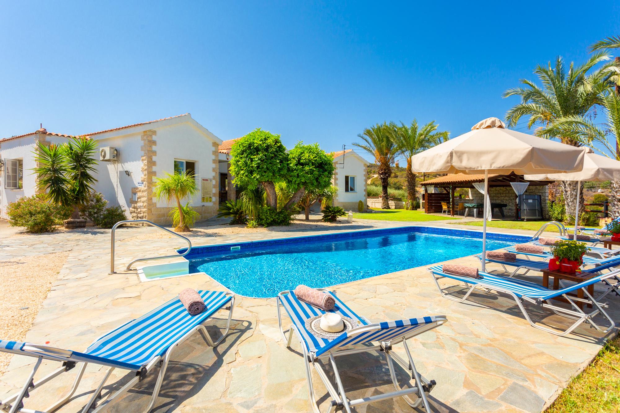Property Image 2 - Tranquil Modern Villa with Own Pool and Sea View