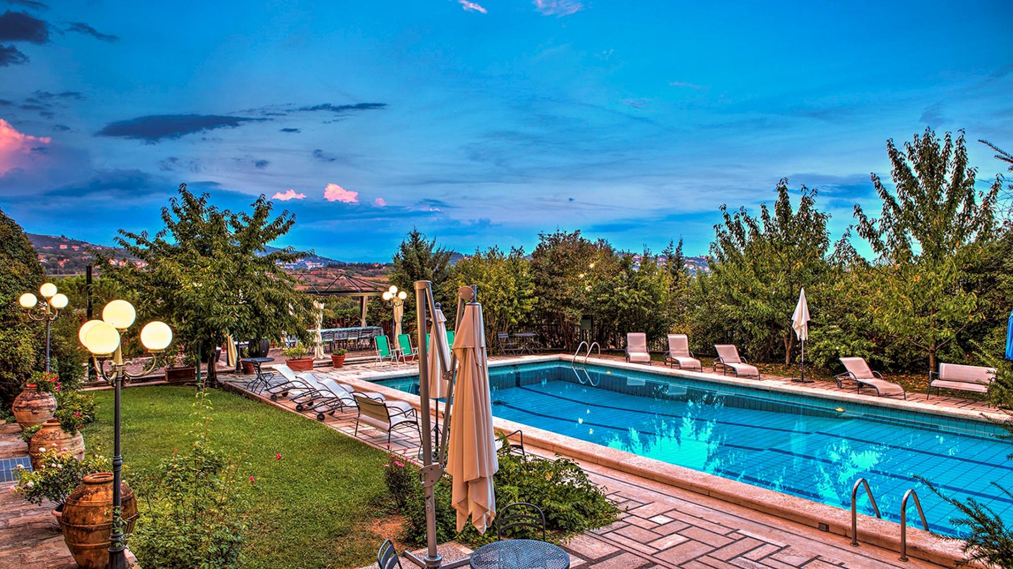 Property Image 2 - Impressive Spacious Villa Overlooking the Umbrian Hills
