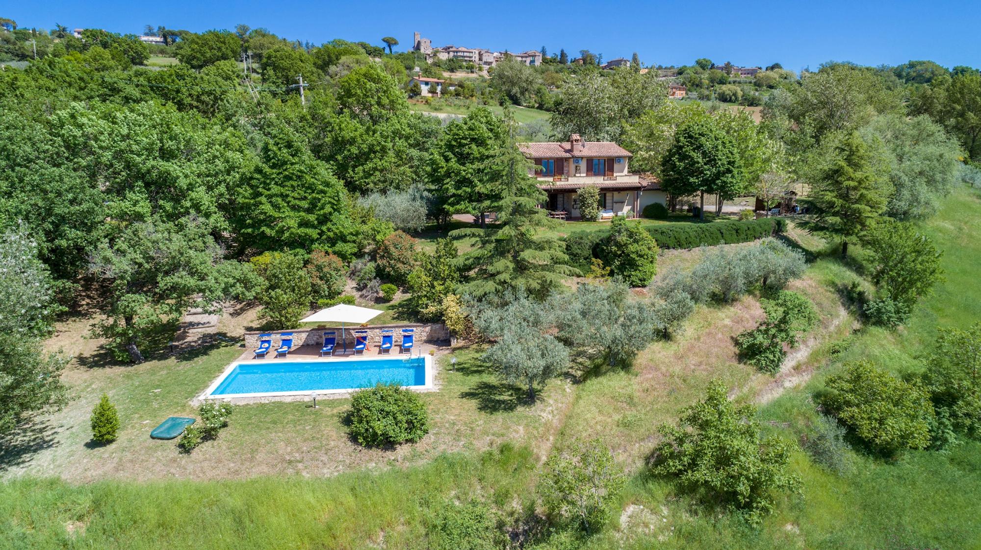 Property Image 2 - Spectacular Panoramic Villa with a Portico and Garden