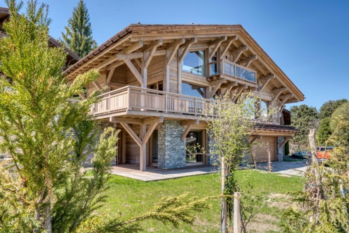 Property Image 1 - Luxurious 4 bedroom chalet in Megeve