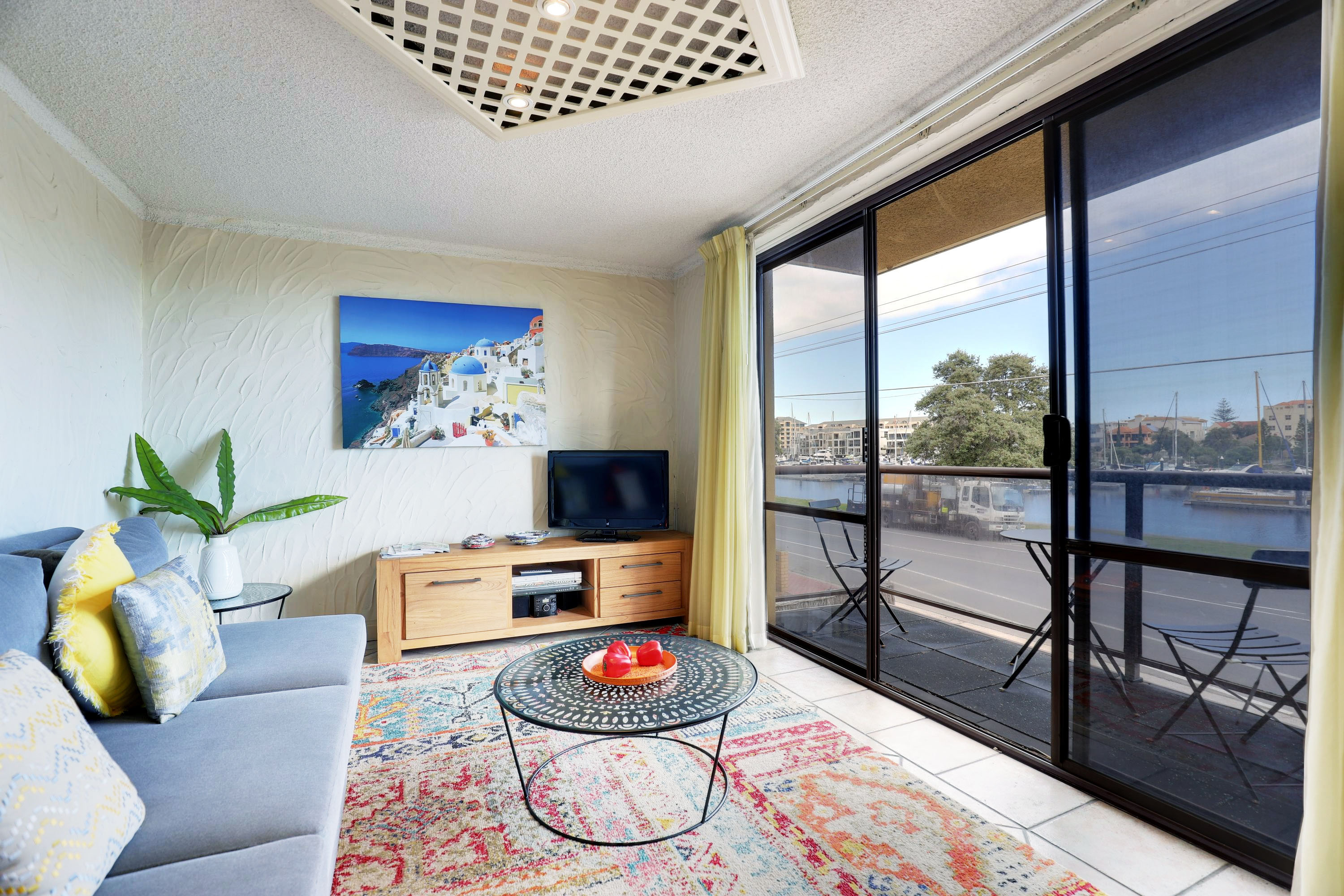 Property Image 1 - Two Bedroom Apartment with Riverview and Balcony 