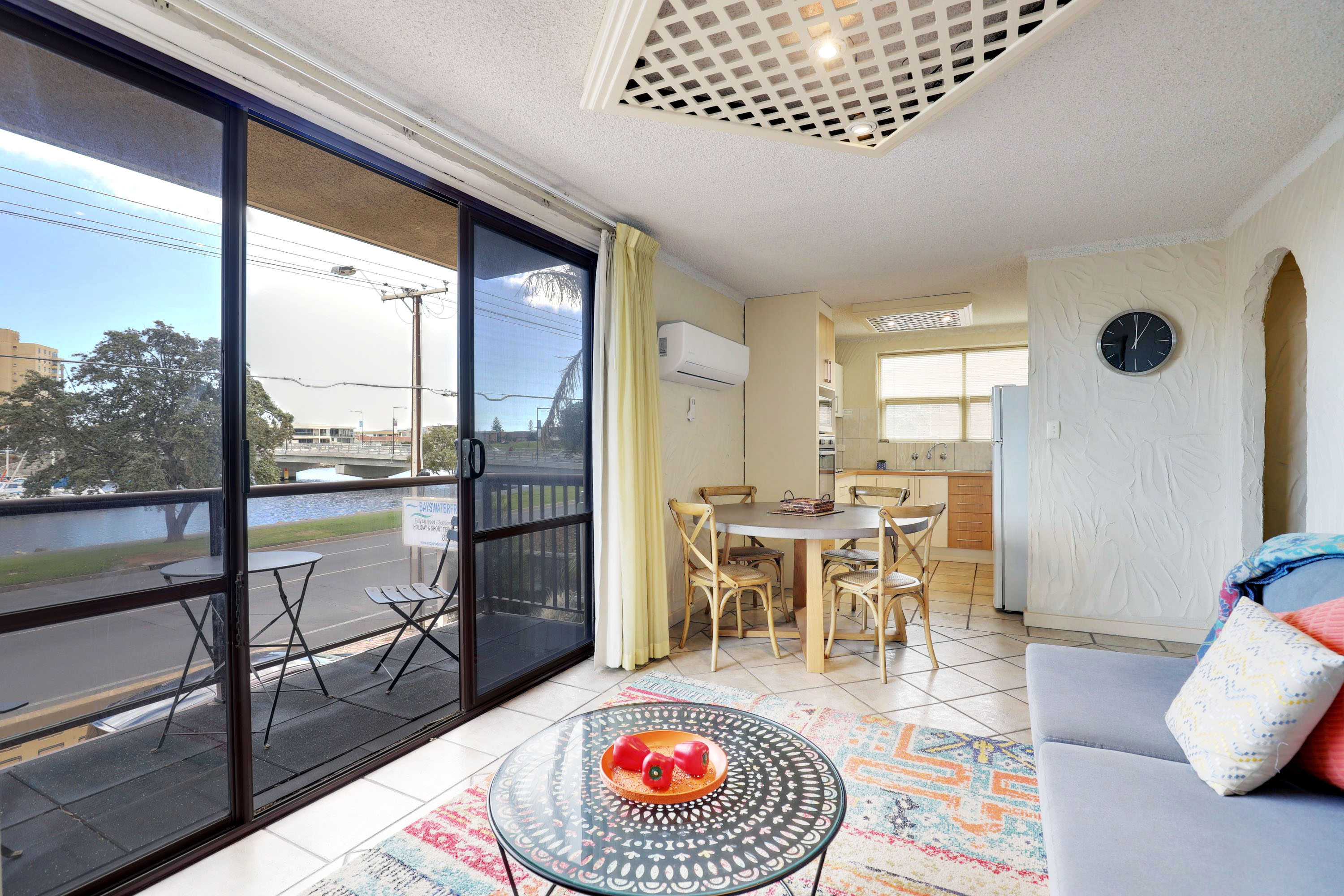 Property Image 2 - Two Bedroom Apartment with Riverview and Balcony 