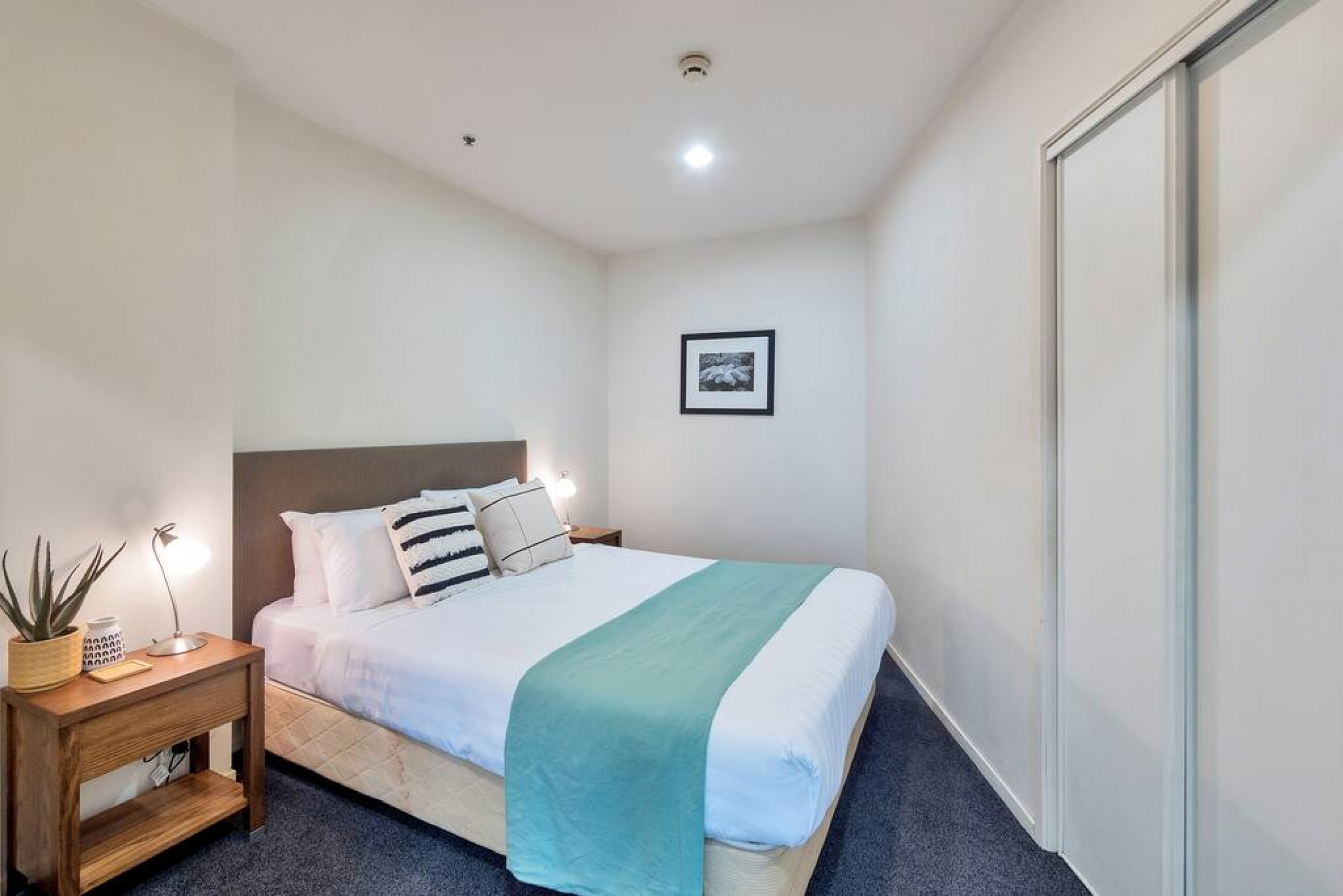 Property Image 2 - Central Queen St Apartment | Aircon & WiFi