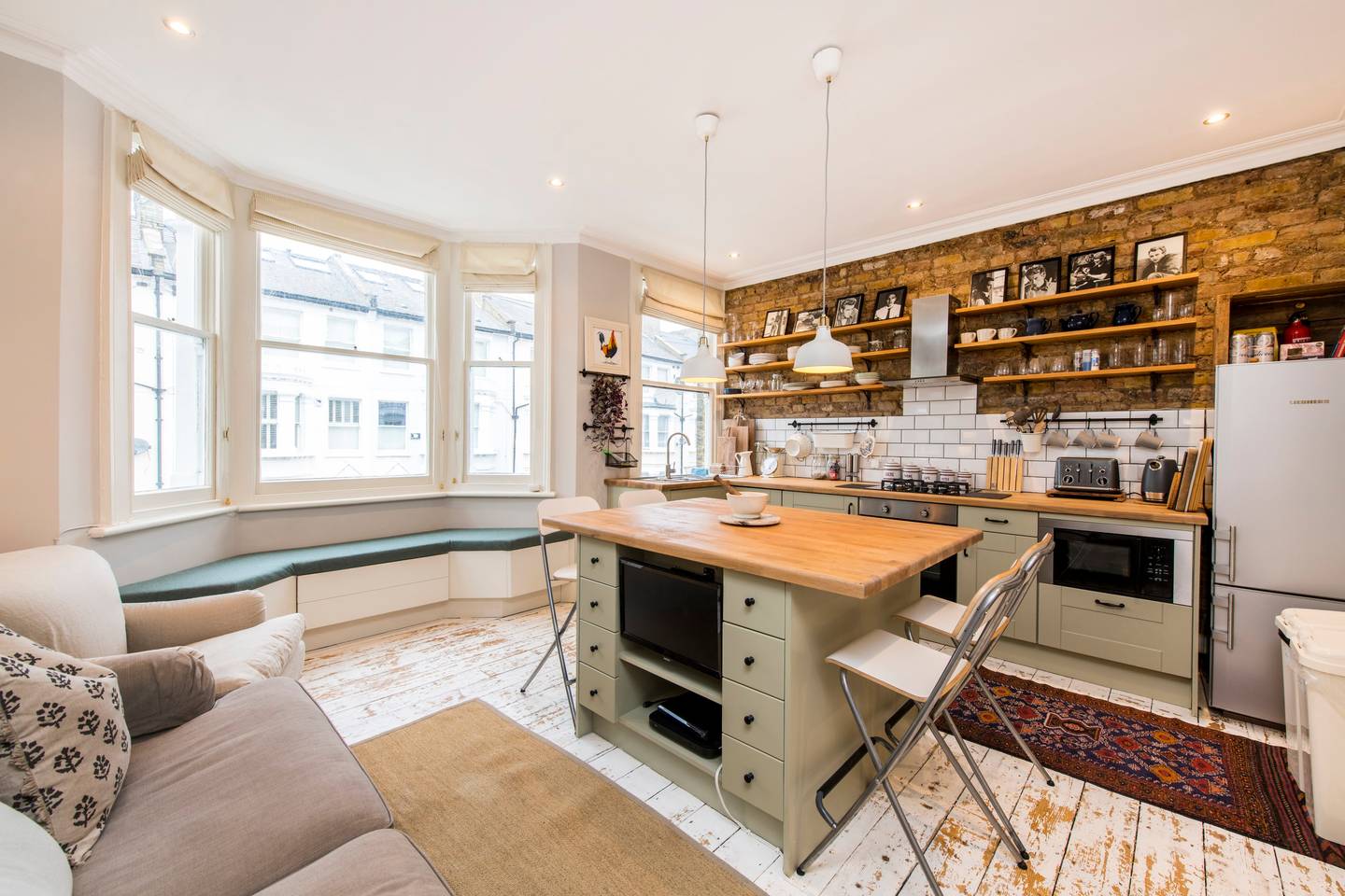 Property Image 1 - Charming and Chic Two Bedroom in Fulham