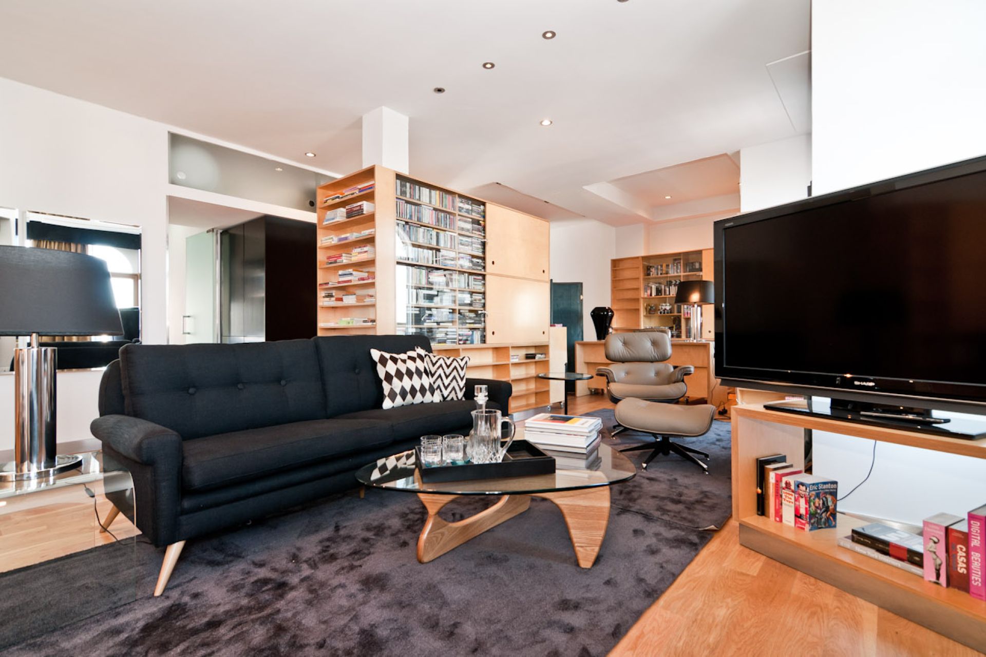 Property Image 1 - Modern 2 Bedroom Penthouse Apartment in Gran Via City Center