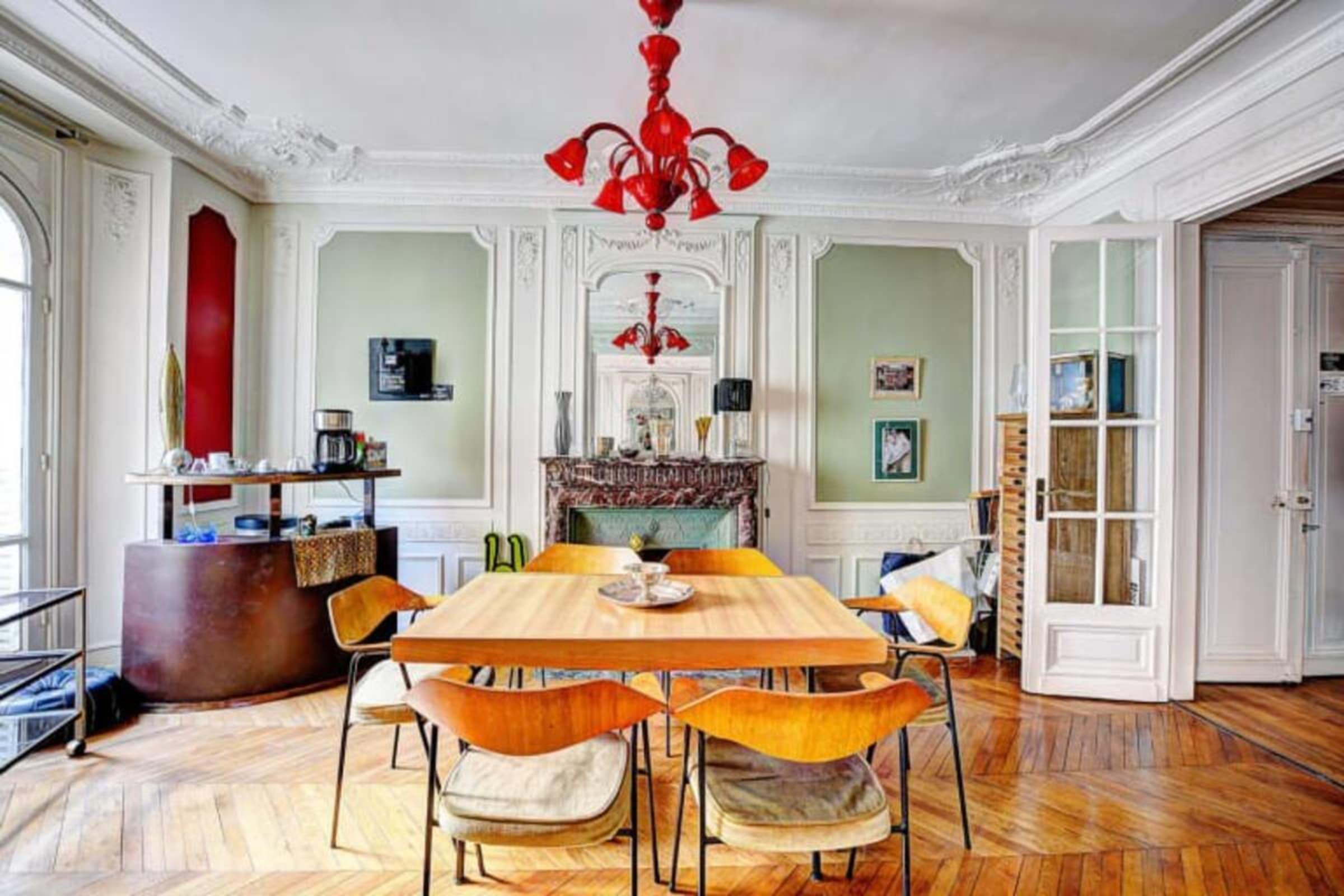 Property Image 1 - Spacious Typical Parisian Flat with 1 bedroom