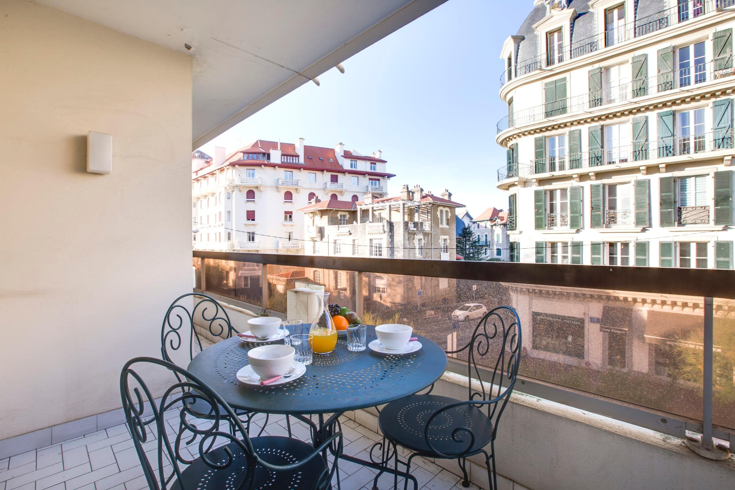 Property Image 1 - Sunny apartment in Biarritz, close to the beach