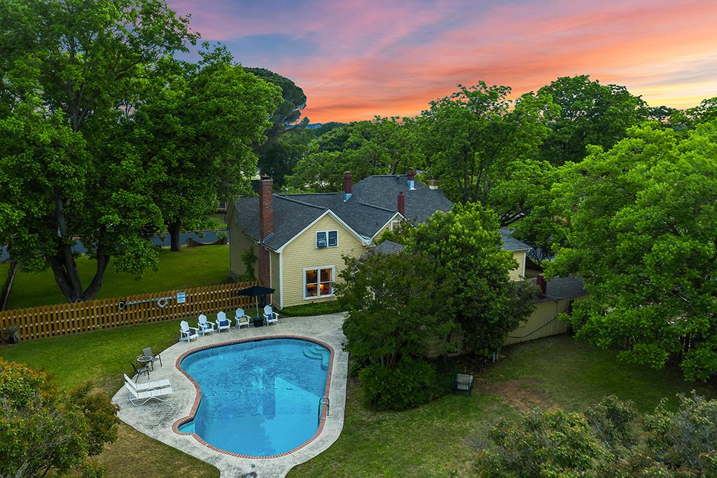 Property Image 2 - Charming Historic Home - Private Pool - 10 min Walk to Downtown Fredericksburg