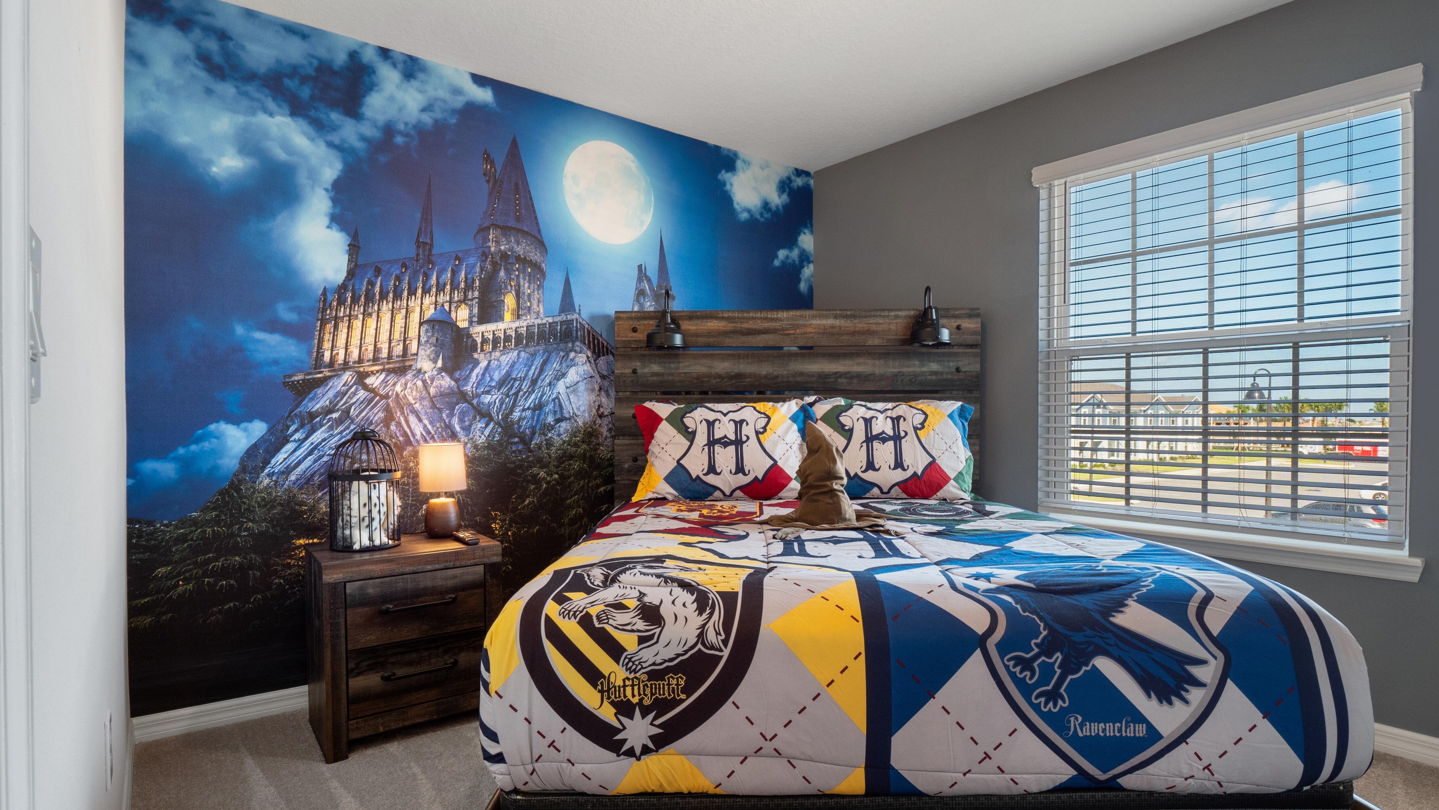 Bedroom 5: Upstairs Adventurous Harry Potter Queen Size Bedroom (Sleeps 2) 