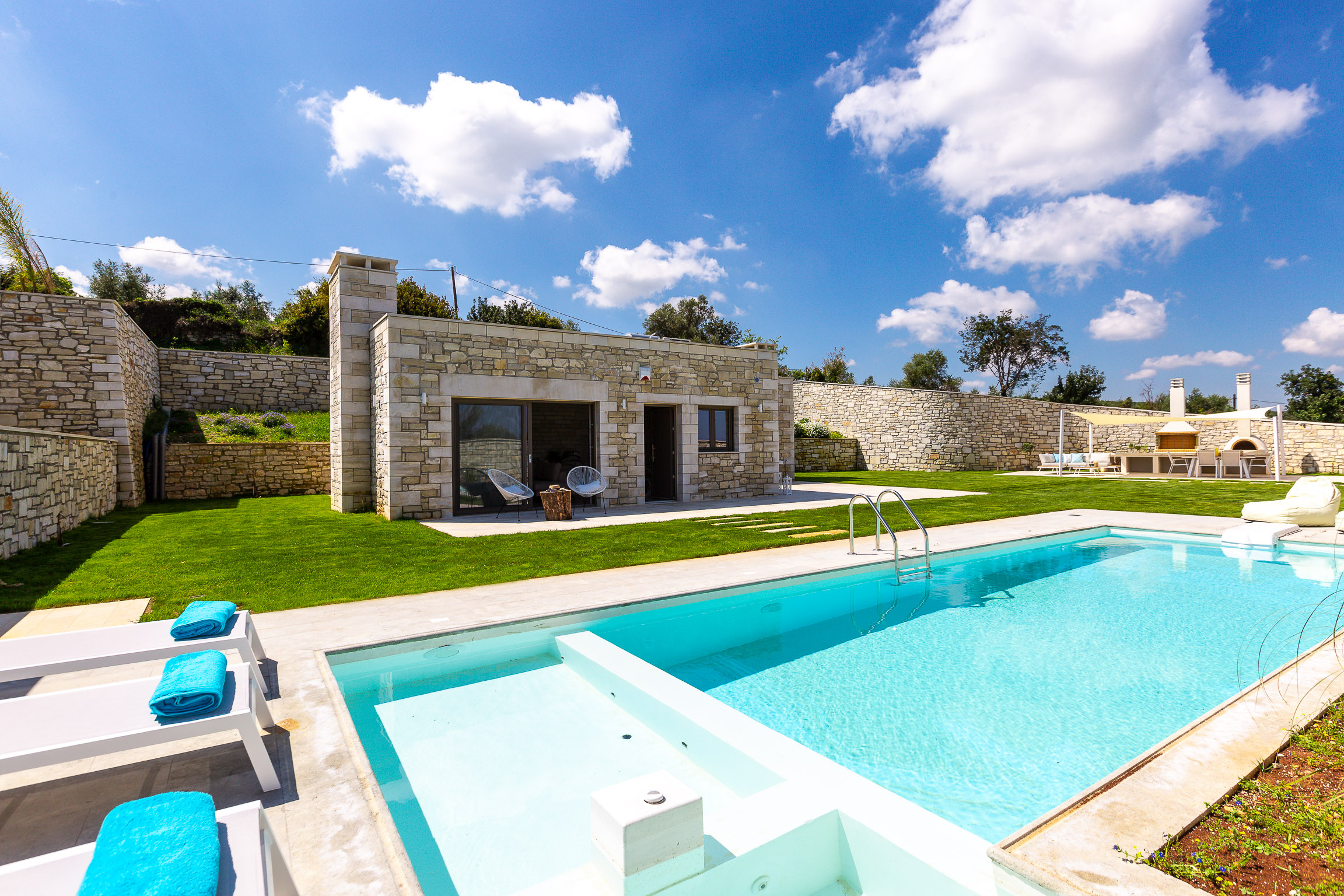 Property Image 2 - Captivating Polished Villa with Private Pool & Spa Whirlpool