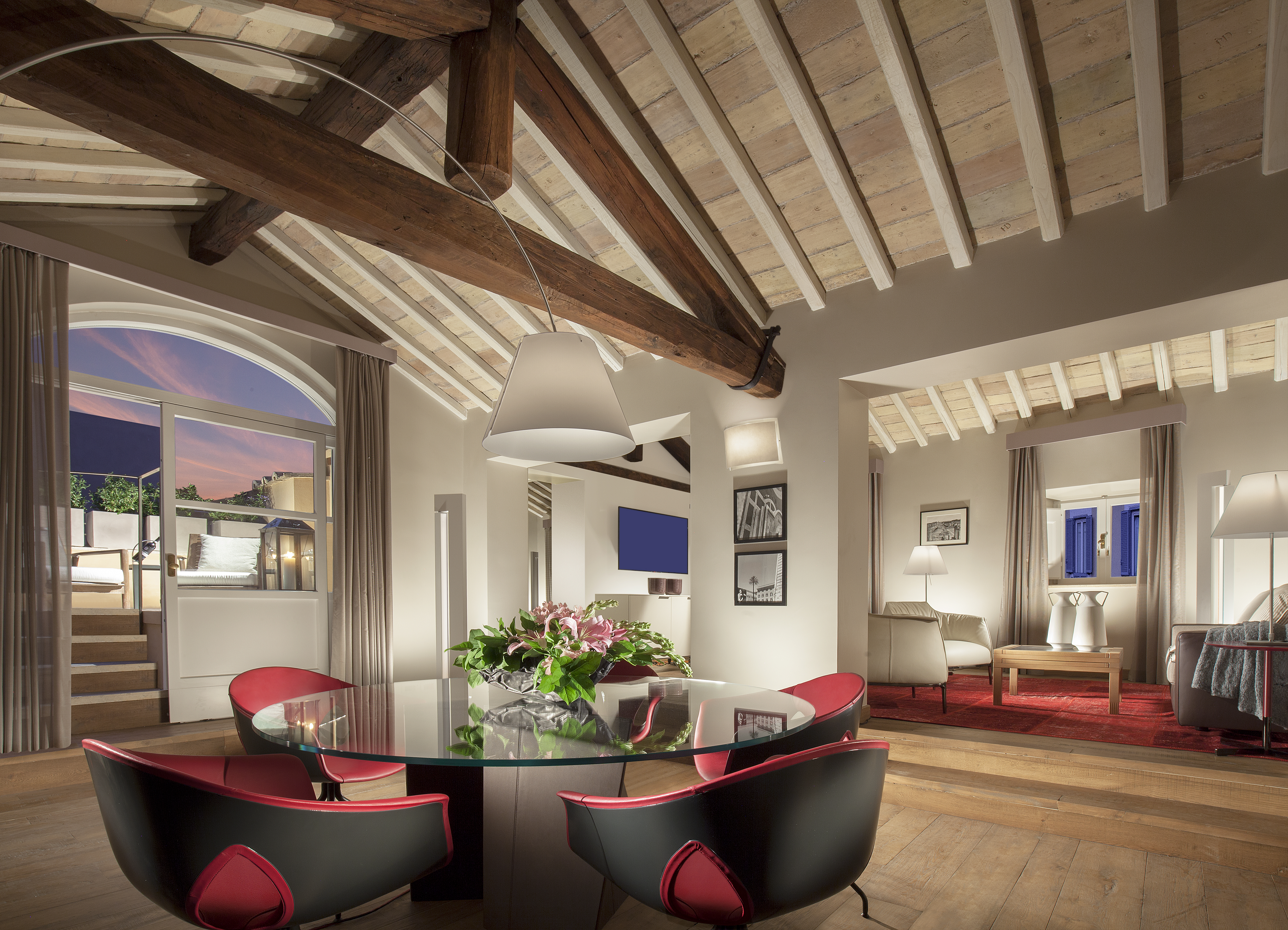 Property Image 1 - EXCLUSIVE PALAZZO SUITE OVERLOOKING SCANDERBEG SQUARE