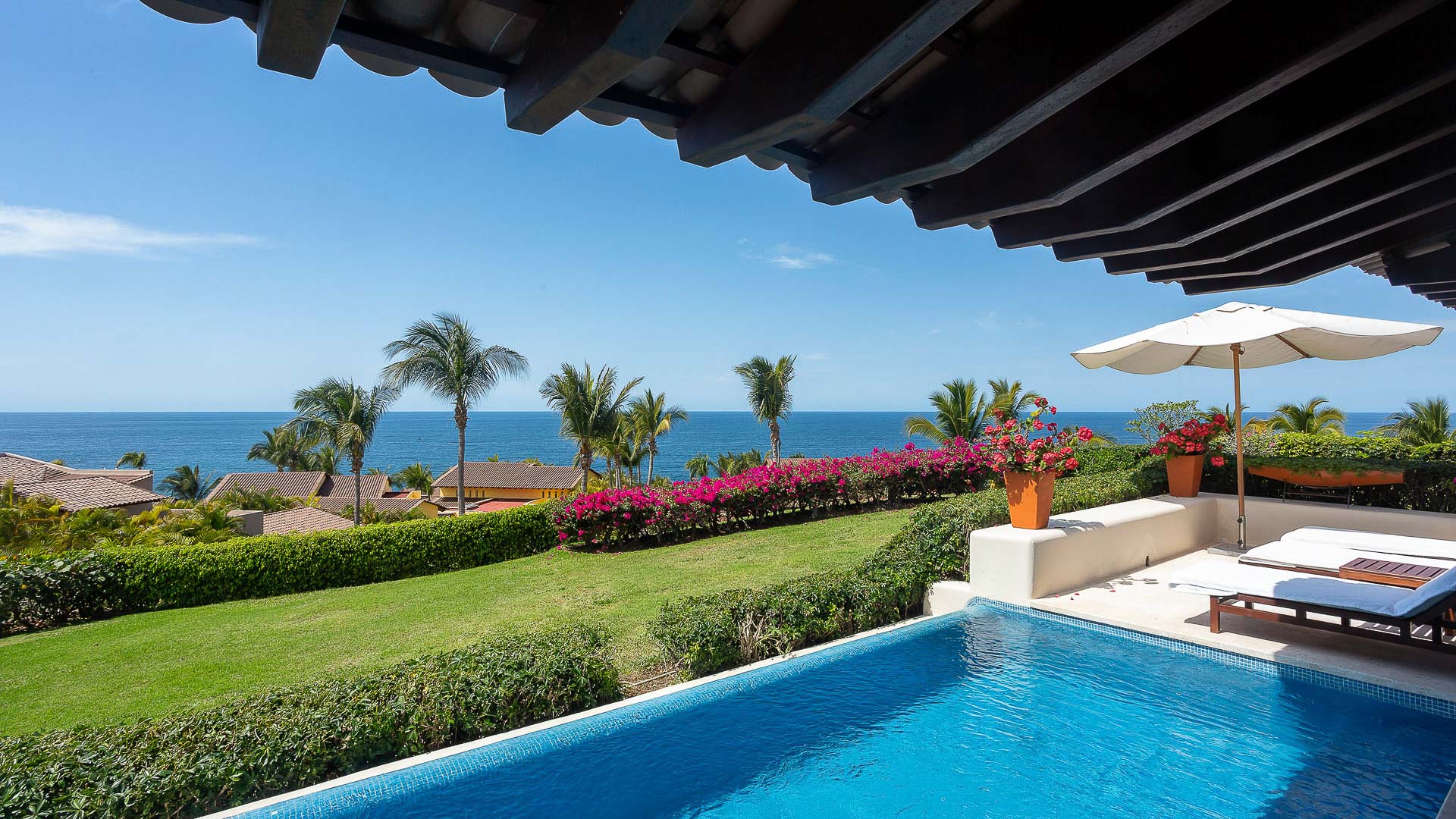 Property Image 2 - Quiet Relaxing Villa with Incredible Ocean View