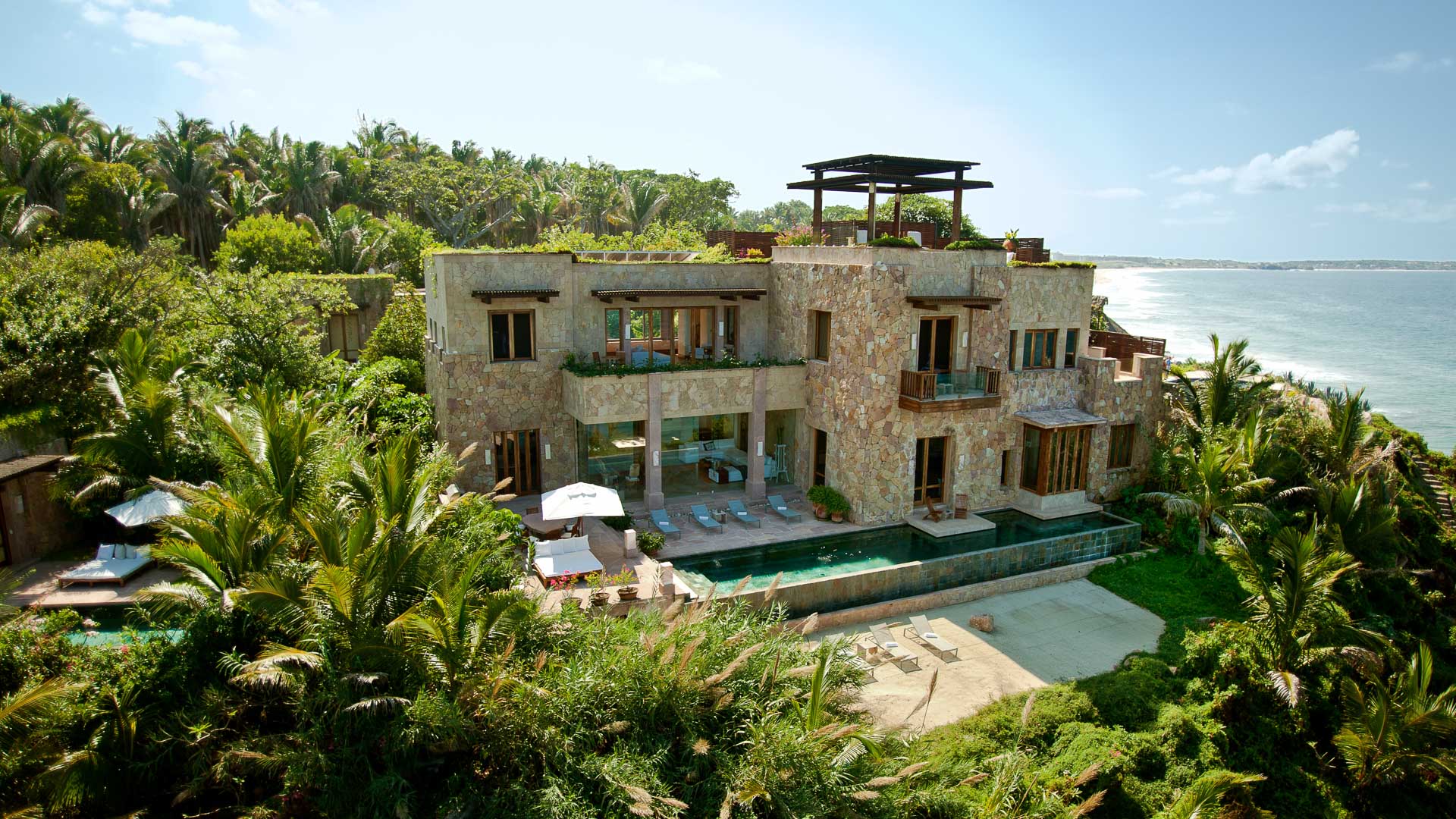 Property Image 2 - Luxury Jungle Home with Private Beach Access and Pool