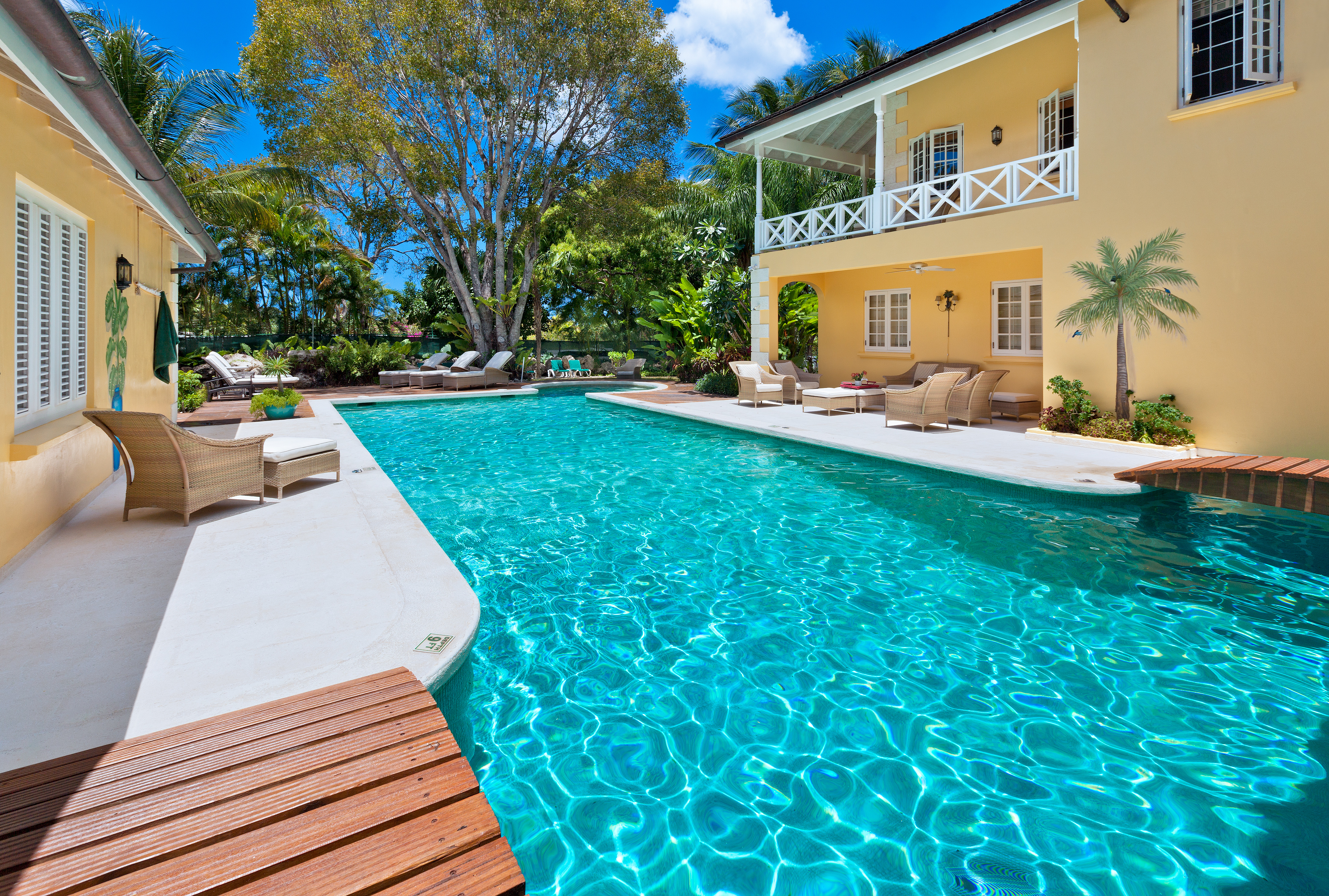 Property Image 2 - Captivating Radiant Villa Surrounded by Tropical Gardens