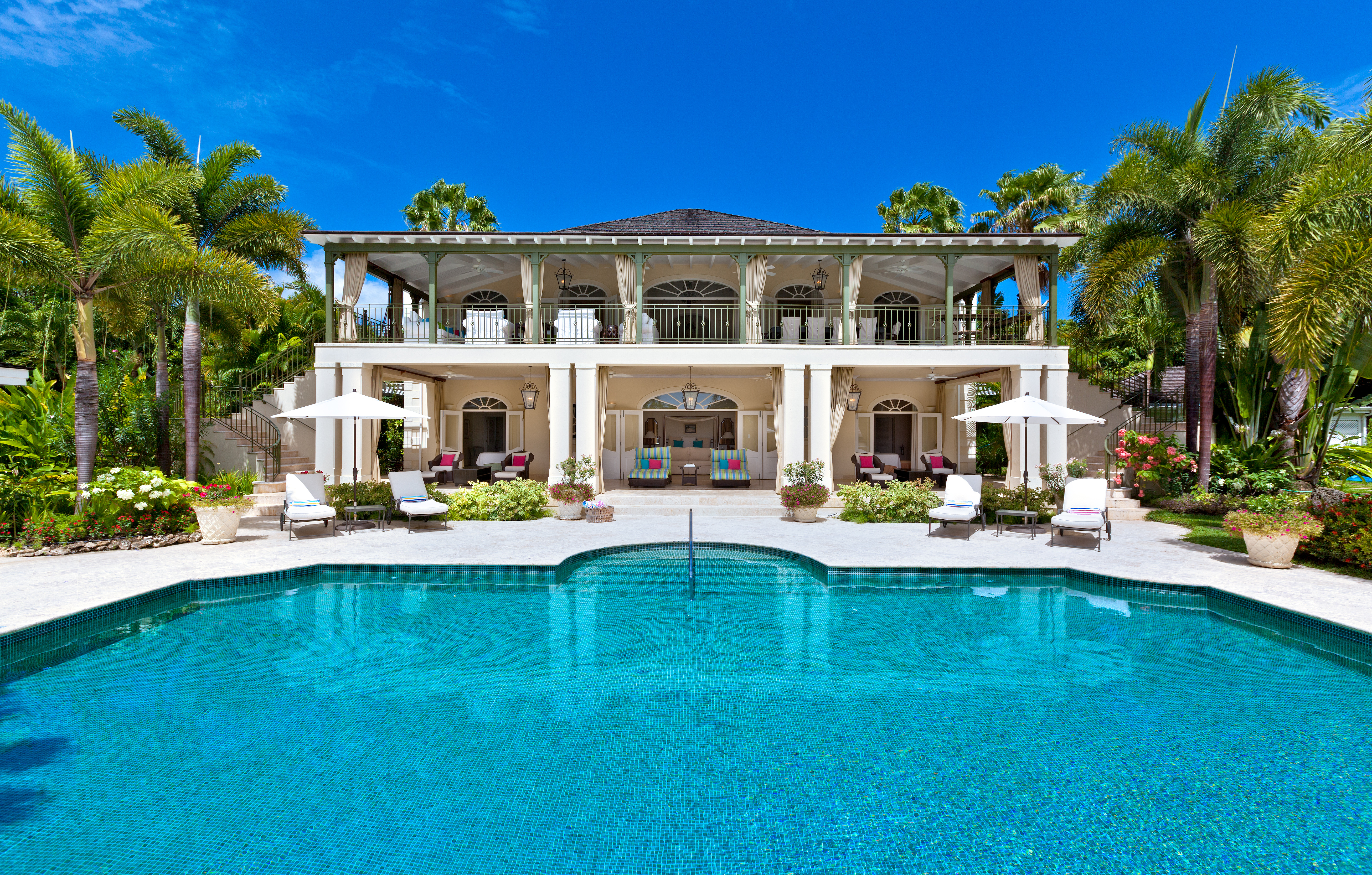 Property Image 1 - Impressive Villa with a Magnificent Poolside Gazebo
