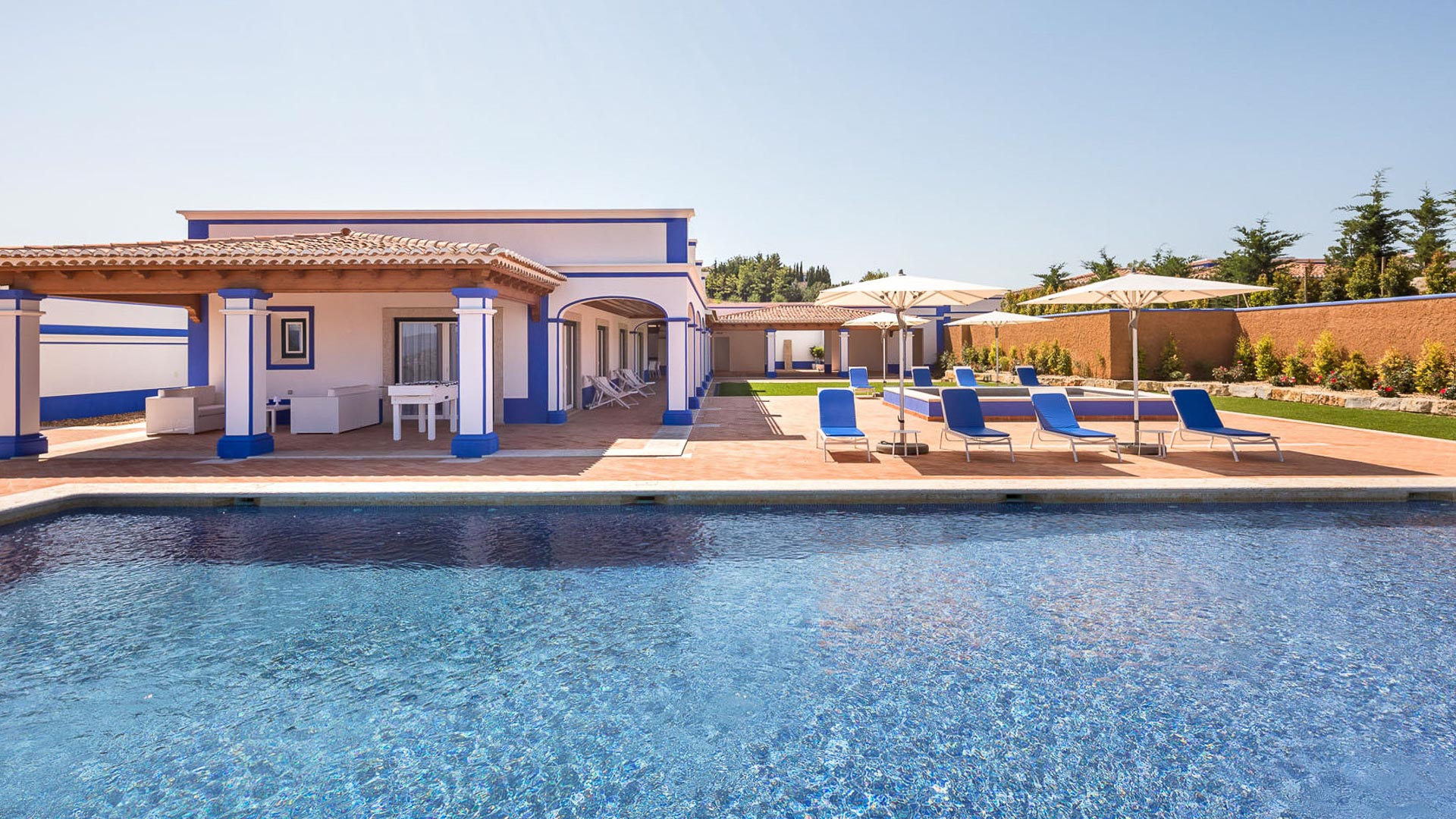 Property Image 2 - Algarve Idyllic and Stylish Villa with Two Large Pools