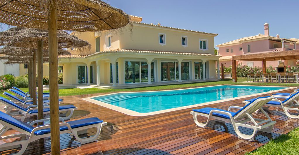 Property Image 2 - Algarve Elegant and Luxurious with Home Cinema