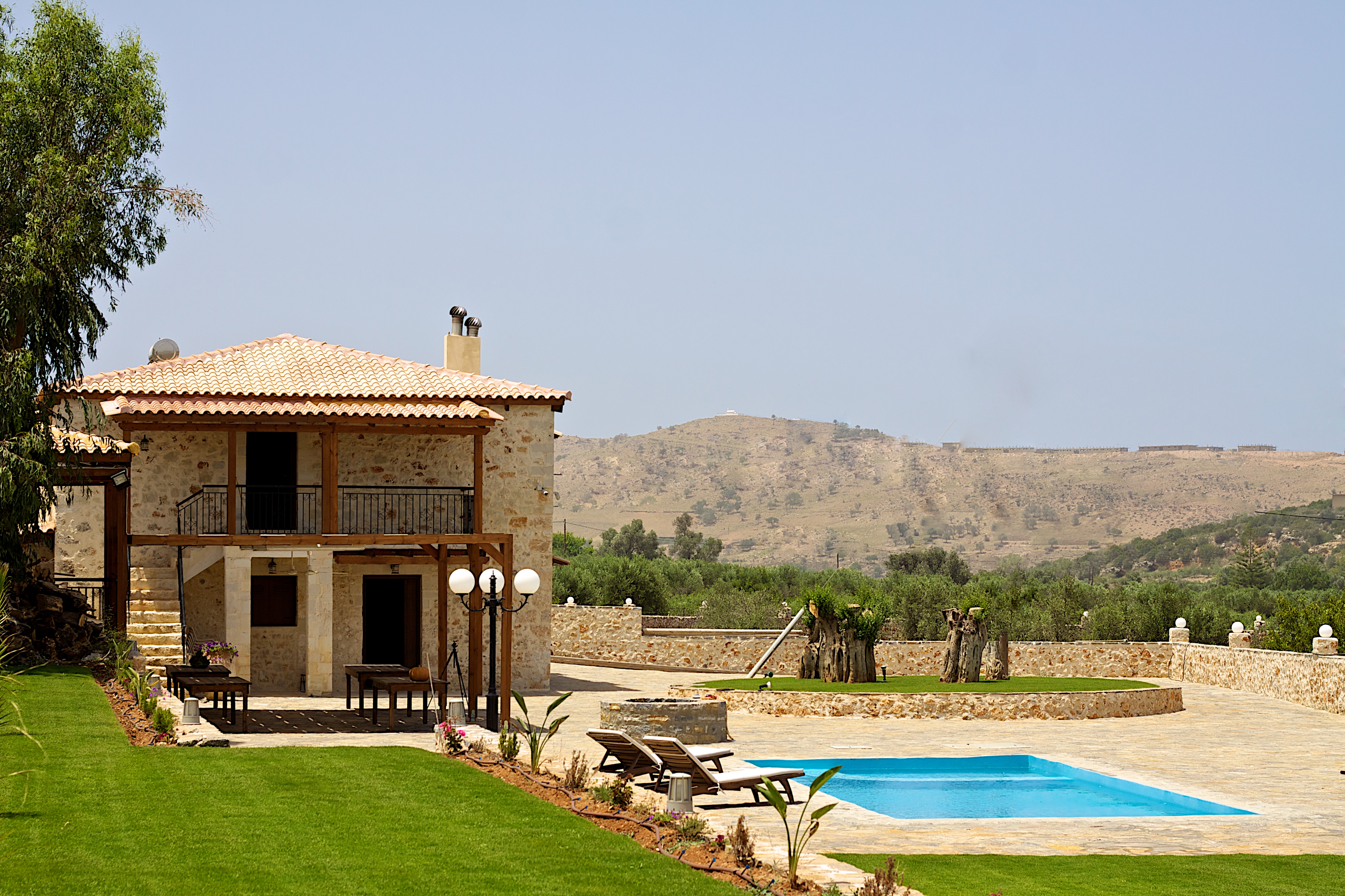 Property Image 2 - Secluded Villa, with Private Pool, BBQ Facilities & Spacious Grounds