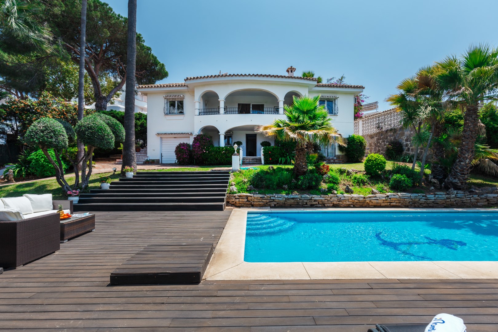 Property Image 1 - Lovely Villa Within Walking Distance to Beach and Puerto Banus