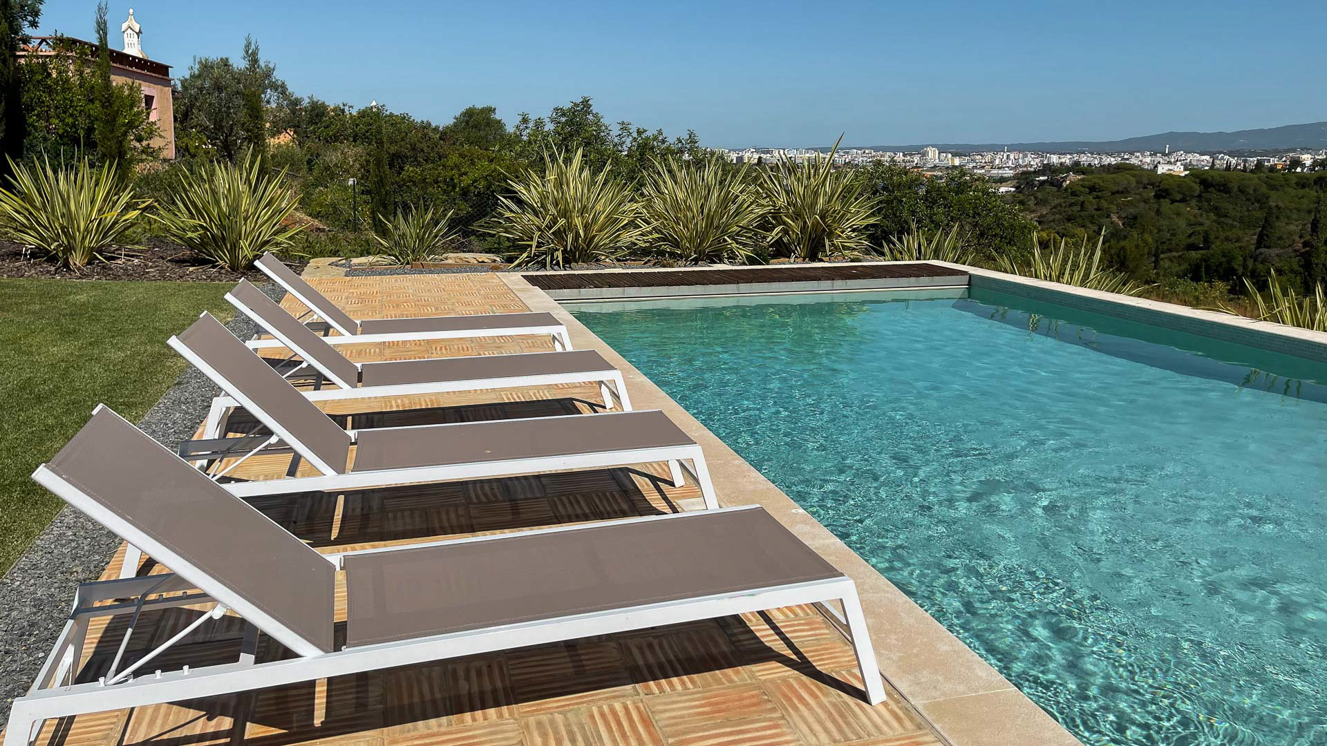 Property Image 2 - Beautiful Algarve Villa Fusing Countryside Charm and Beach