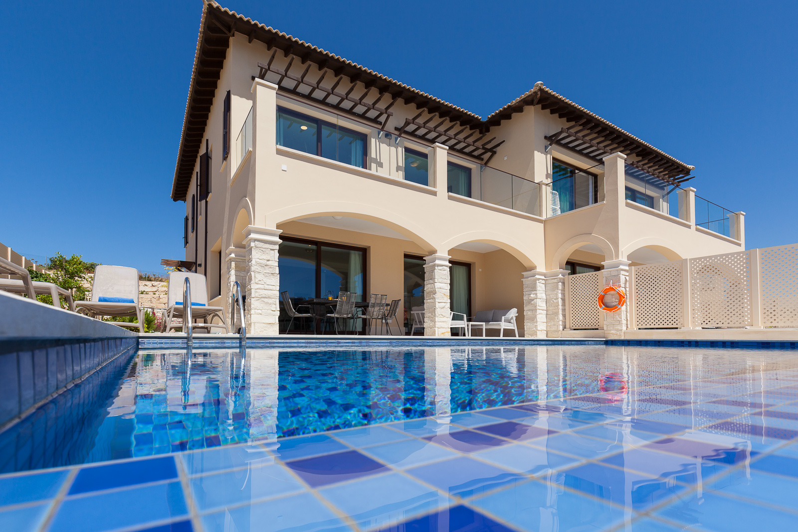 Property Image 1 - Elegant 3-Bedroom Elite Junior Villa with pool and sea views