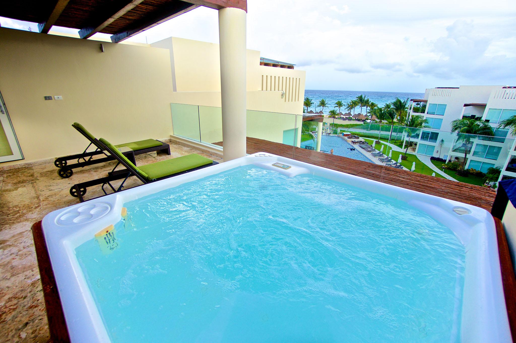 Property Image 2 - Distinguished 3 Bedroom Home with Roof Top Hot Tub and Ocean Views