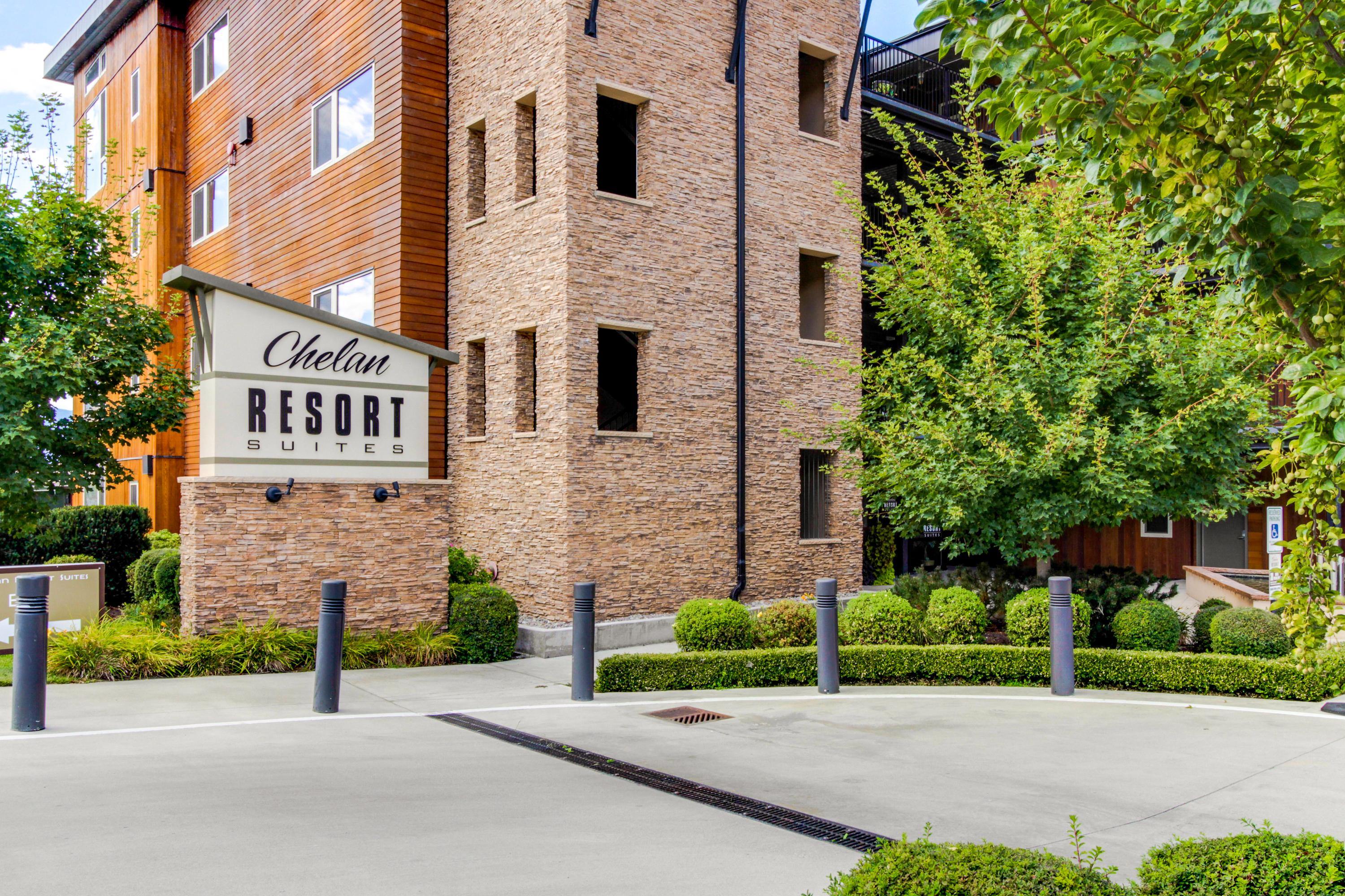 Property Image 2 - Chelan Resort Suites: #311 Lakeview Hideaway