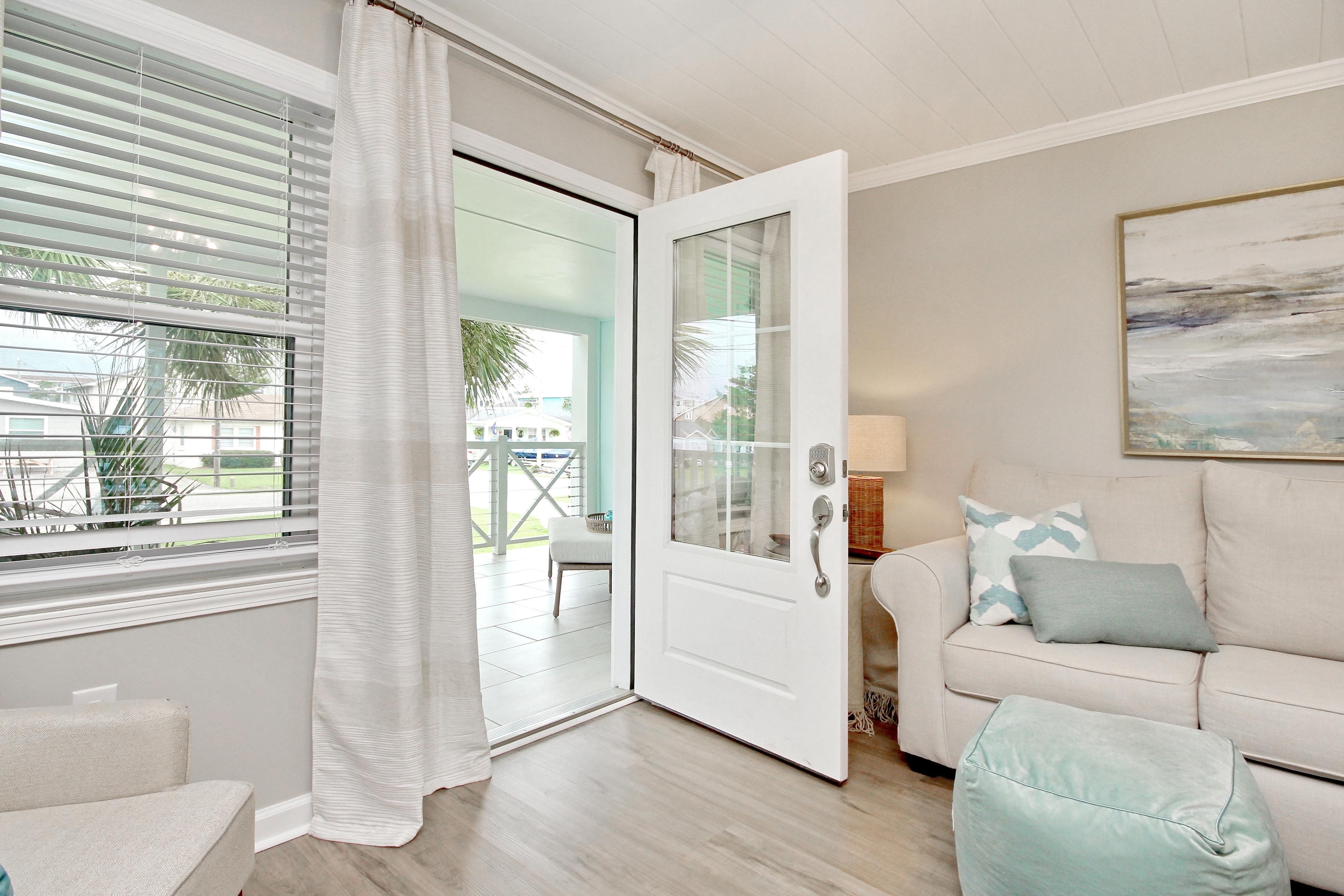 Property Image 2 - Lovely Beach Bungalow