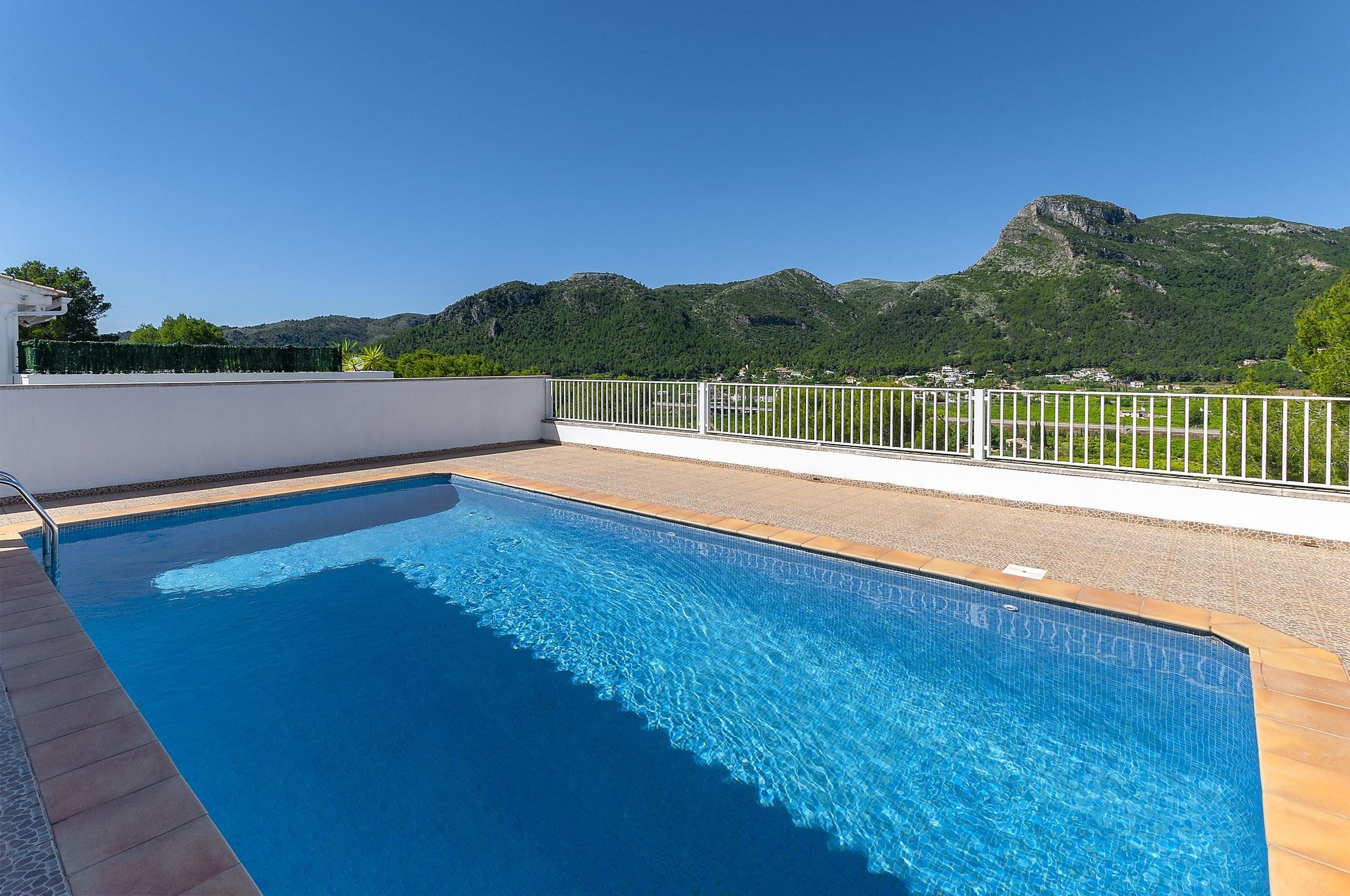 Property Image 1 - TOMILLO - Villa with private pool in URB. Santa Marta, Gandia.