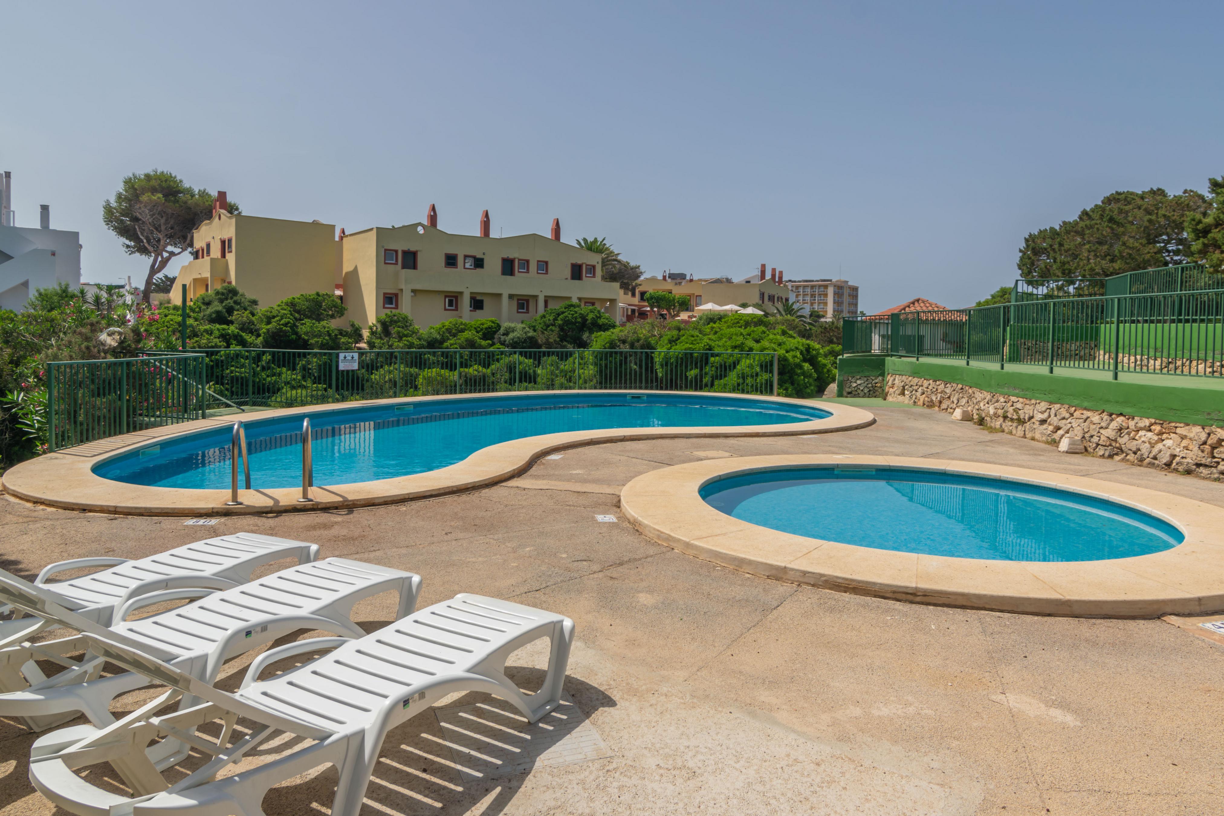 Property Image 2 - BINIFORCAT 11 - Charming apartment with shared pool located 250 meters from the beach.