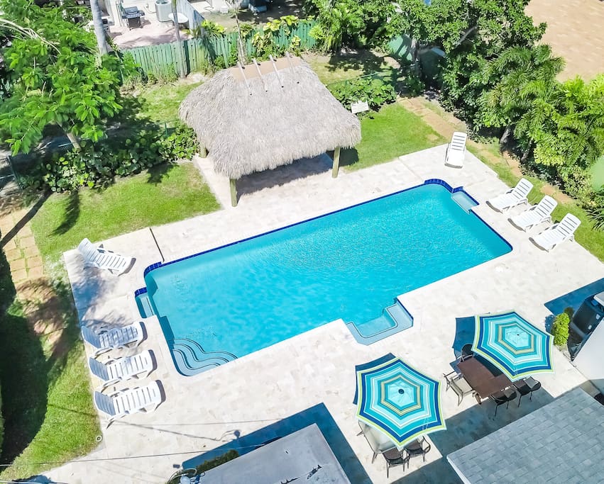 Property Image 1 - TROPICAL BREEZE 6/6 FOR 16 HEATED POOL