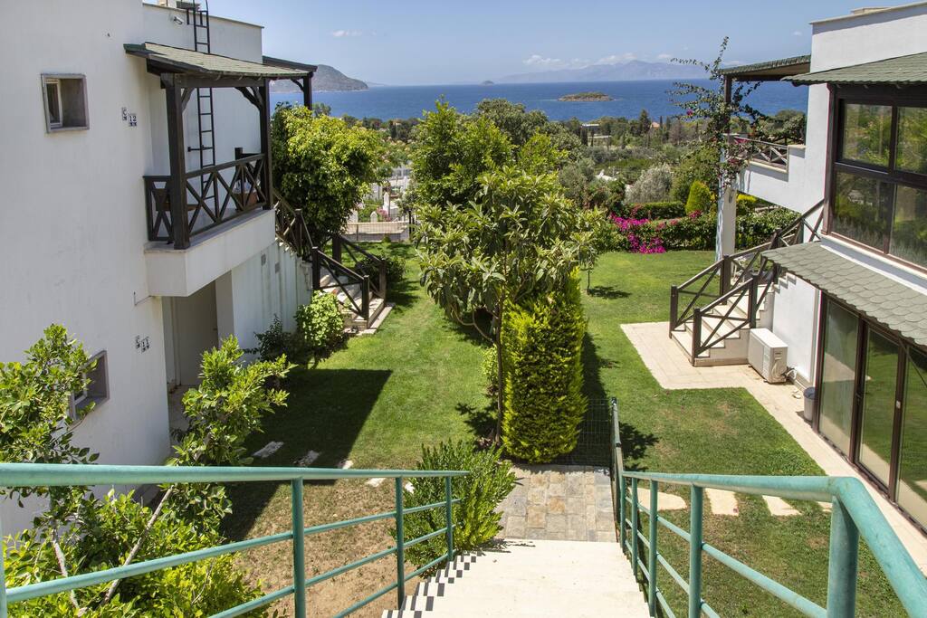 Property Image 2 - Charming Apartment with Sea View & Shared Pool in Bodrum