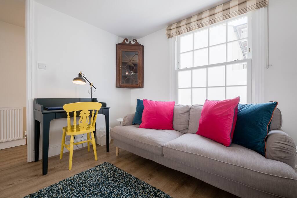 Property Image 2 - Lovely 2-bed Cottage in the heart of Kemptown