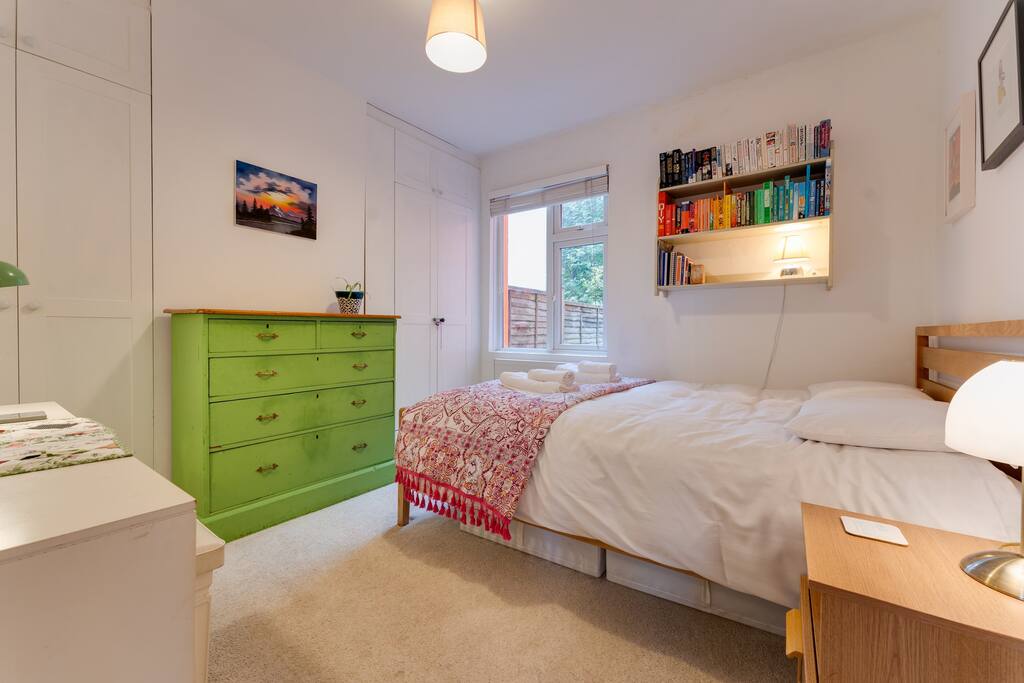 Property Image 1 - Cosy 2-bed Apartment with Private Garden