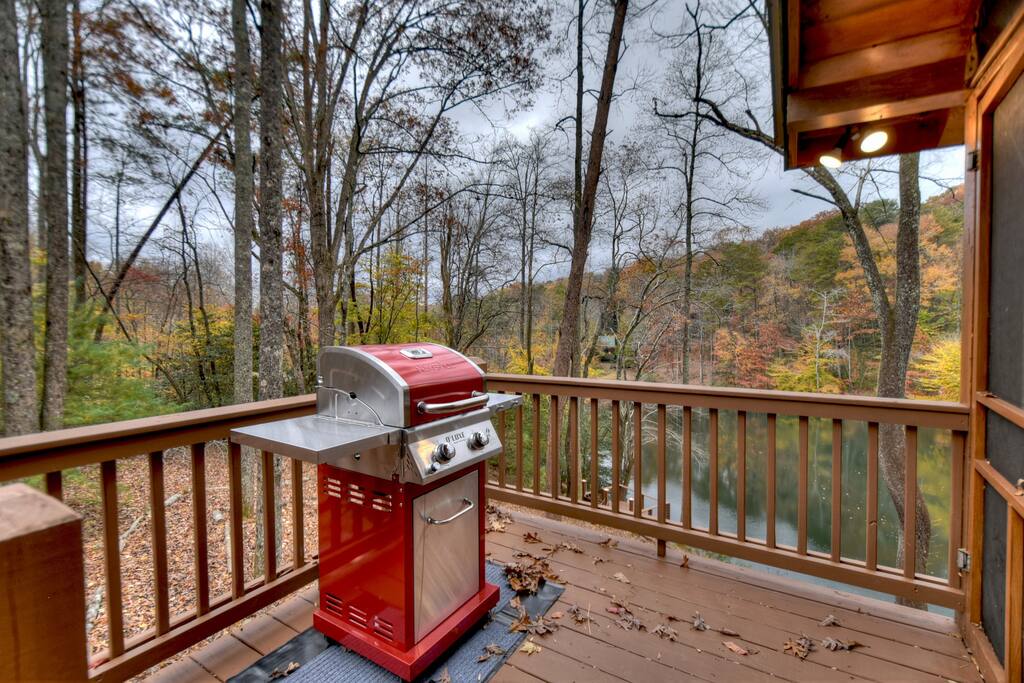 Tiny Lake Cabin Waterfront With Hot Tub & Fire Pit