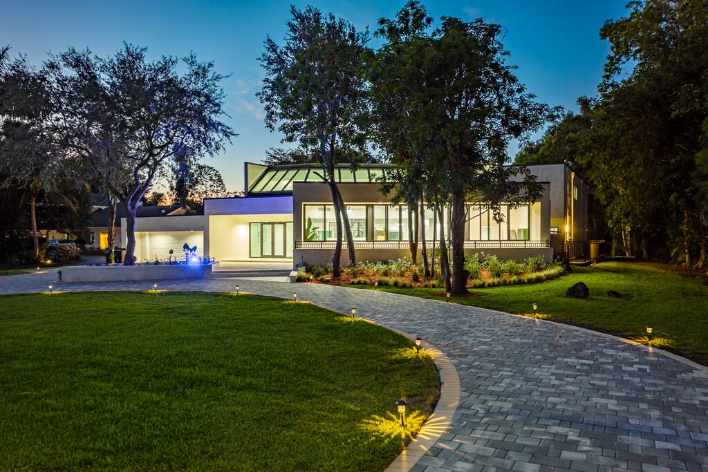 Property Image 1 - 8000 sf Luxe Design Mansion/Heated Pool/Game Room