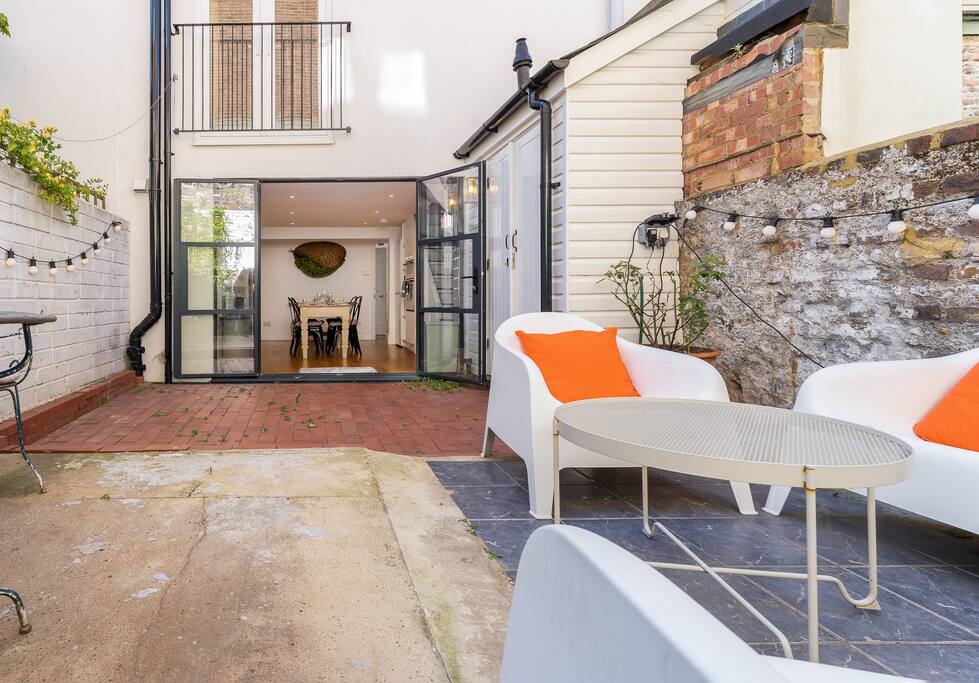 Property Image 1 - Central house with Private Garden in North Laines